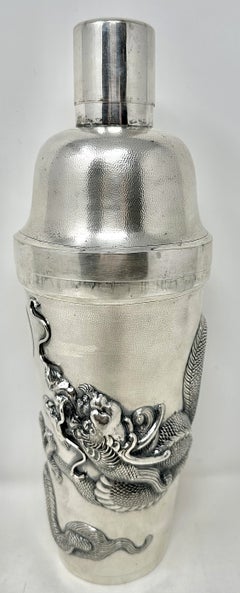 Ancien shaker à cocktail chinois en argent poinçonné avec dragon, vers 1910 1910