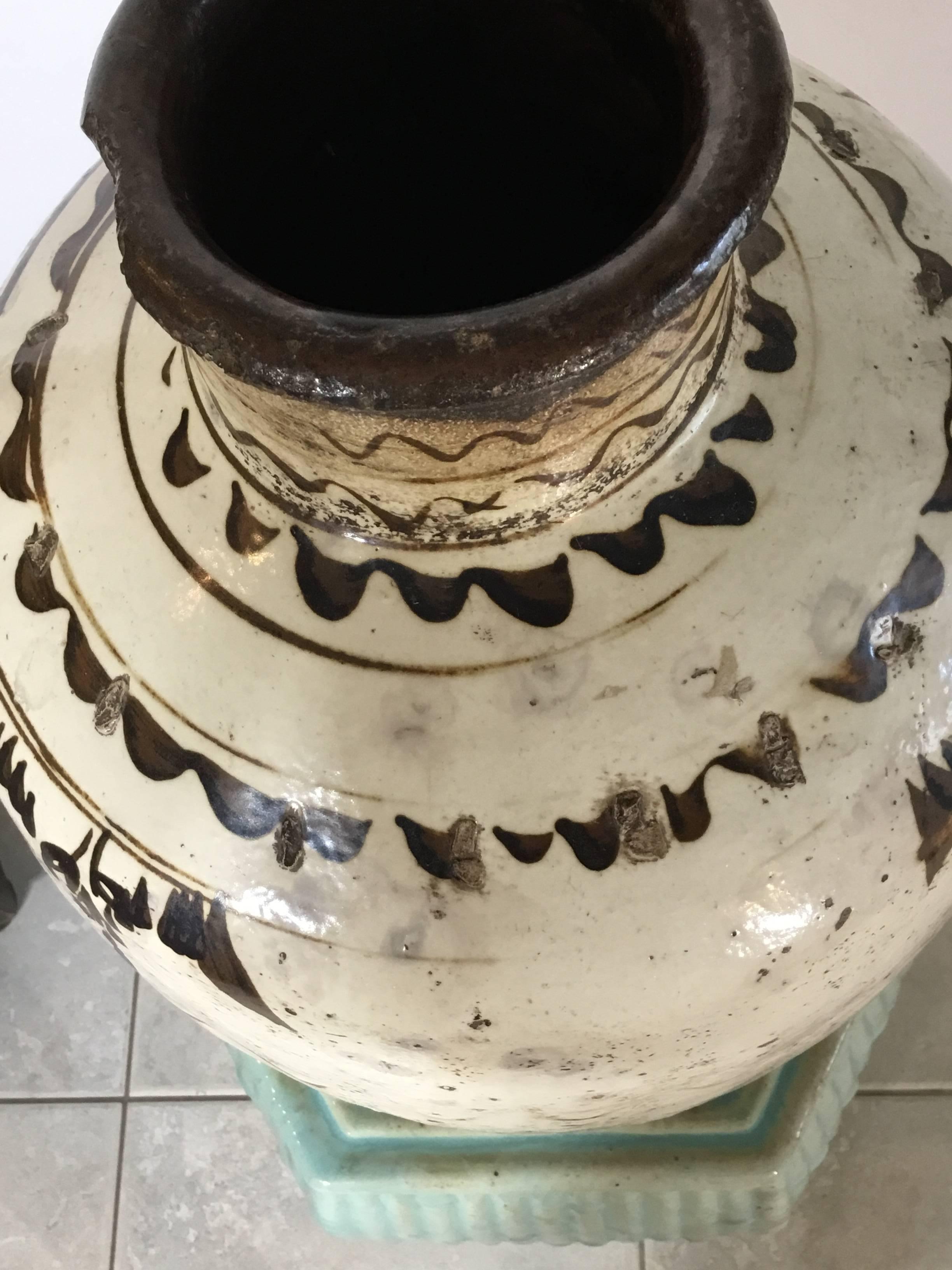 Antique Cizhou Stoneware Jar, Ming Dynasty 6