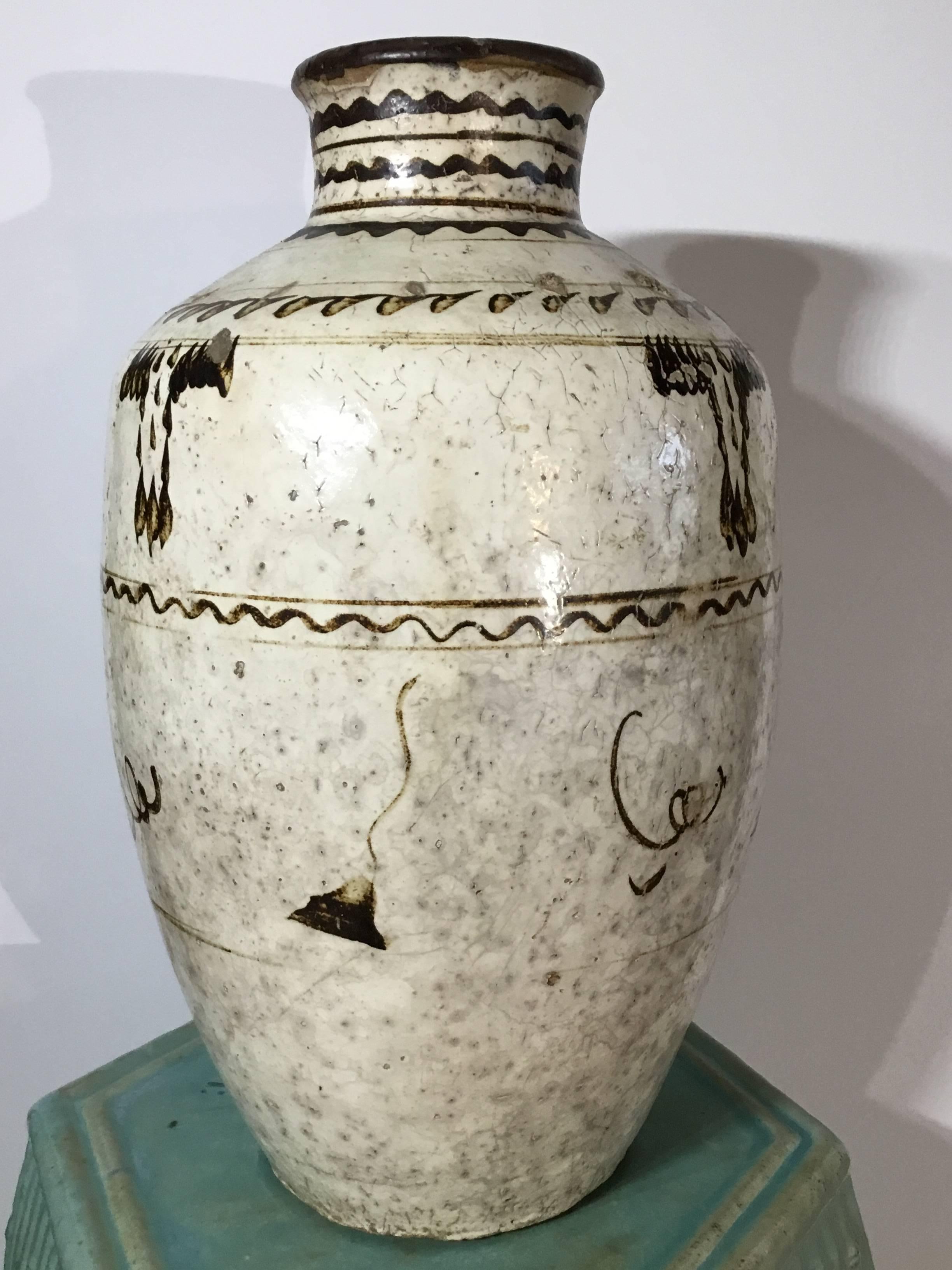 Antique Cizhou Stonweare Vessel Ming Dynasty  1