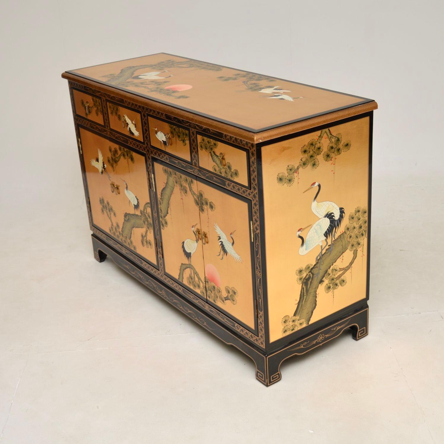 British Antique Chinese Style Lacquered Chinoiserie Sideboard