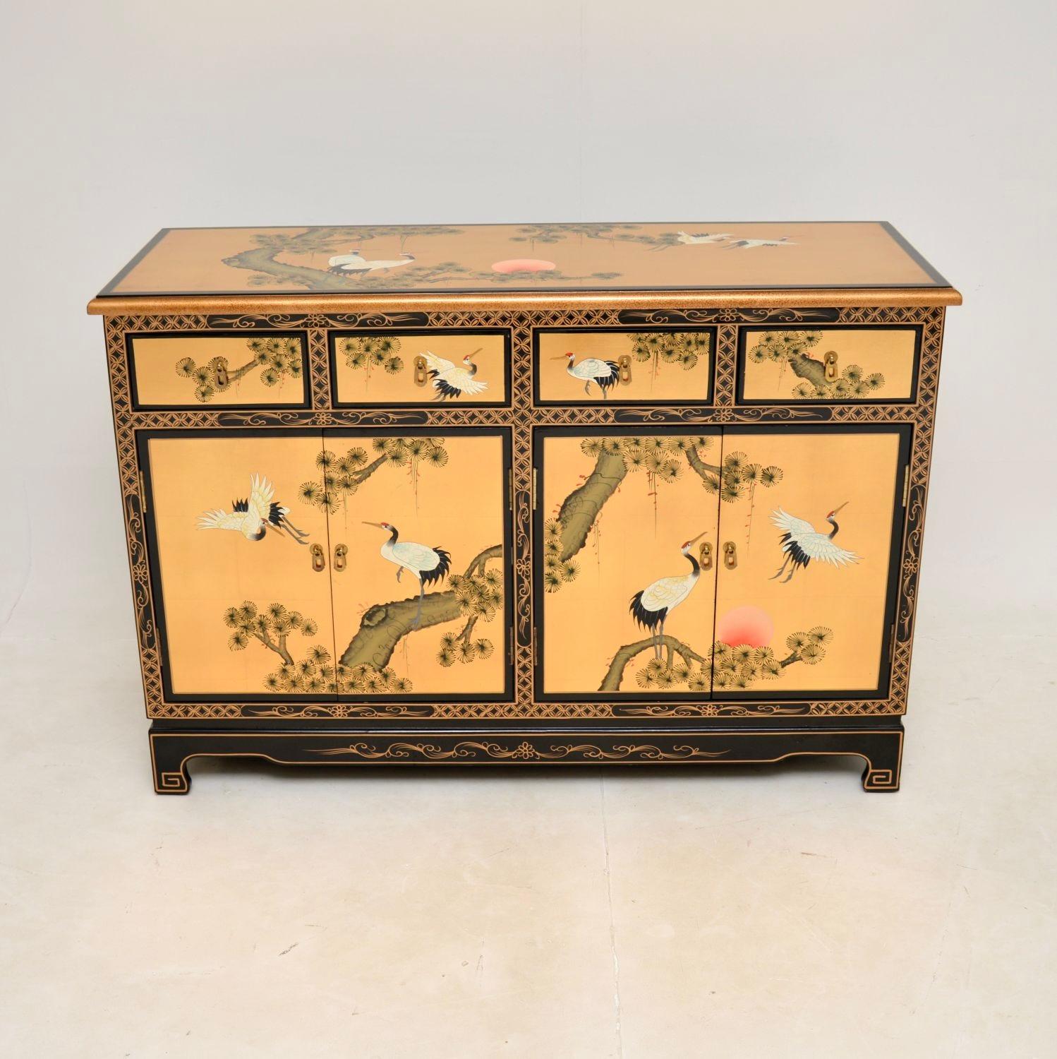 Antique Chinese Style Lacquered Chinoiserie Sideboard In Good Condition In London, GB