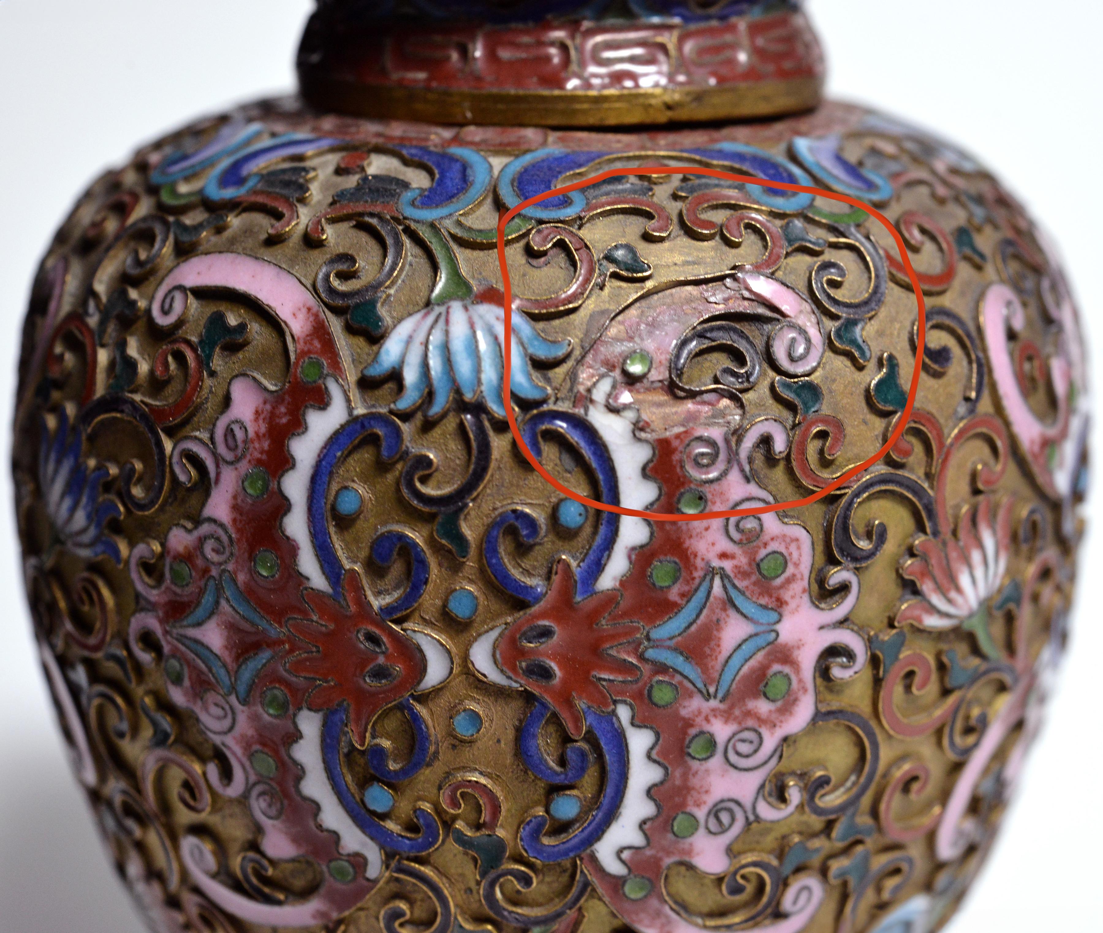 Antike chinesische Teedose aus Cloisonné-Emaille auf Kupfer, 19. Jahrhundert im Angebot 4