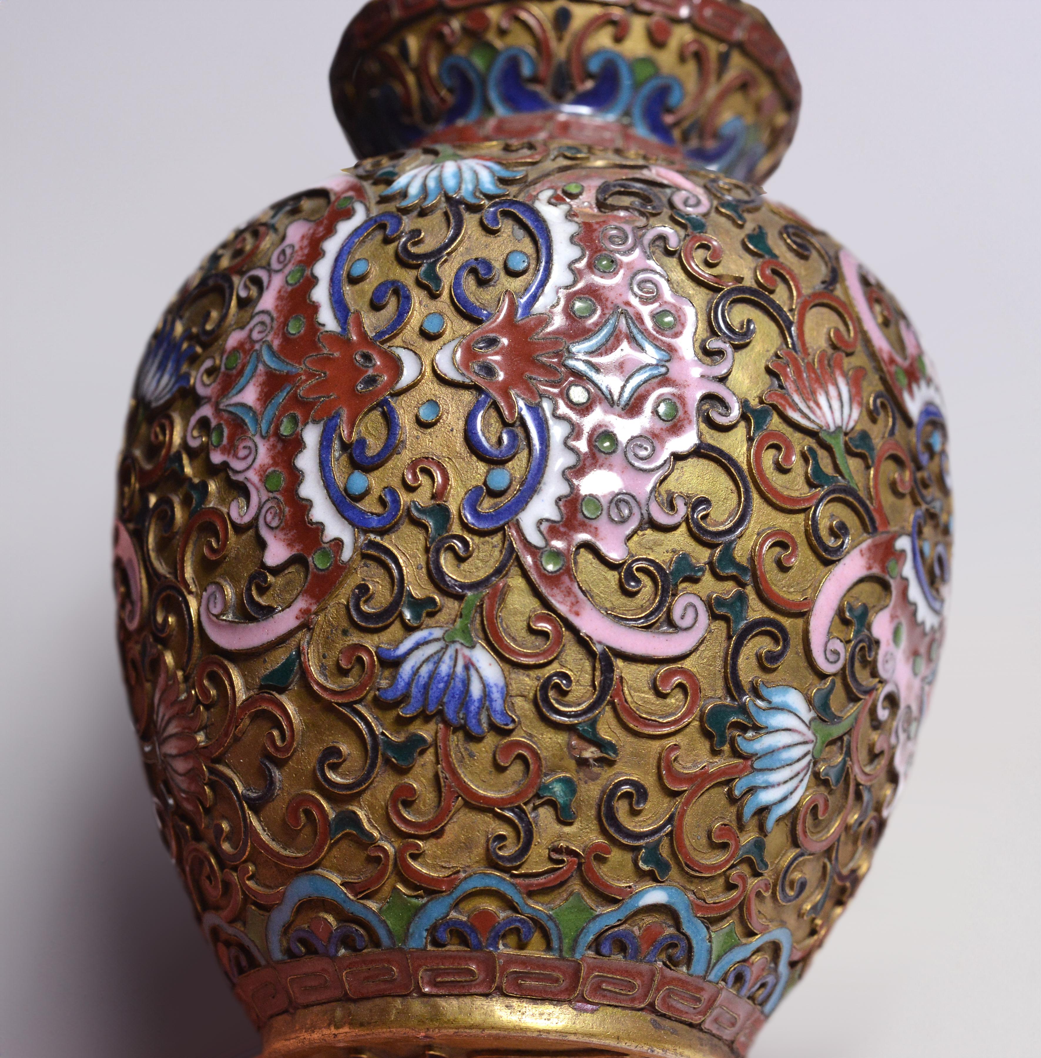 Antique Chinese Tea Caddy Cloisonne Enamels on Copper 19th century For Sale 1