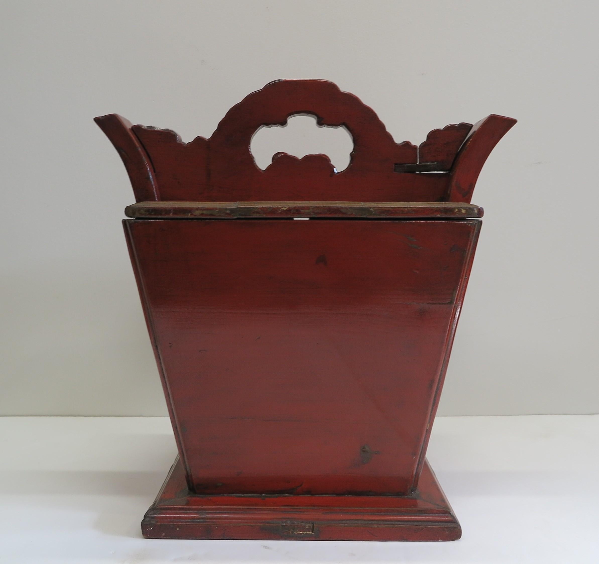 Late 19th Century Antique Chinese Tea Pot Caddy For Sale