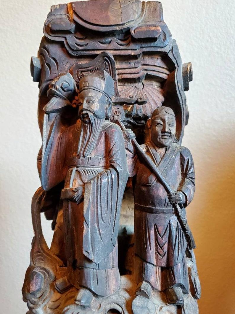 Paar chinesische architektonische geschnitzte Tempel-Skulpturen aus dem 19. Jahrhundert  (Holz) im Angebot