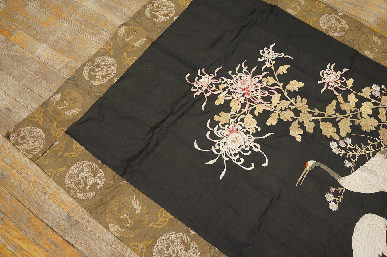 Early 20th Century Silk Chinese Embroidery ( 3'9'' x 5'2'' - 115 x 157 ) For Sale 7
