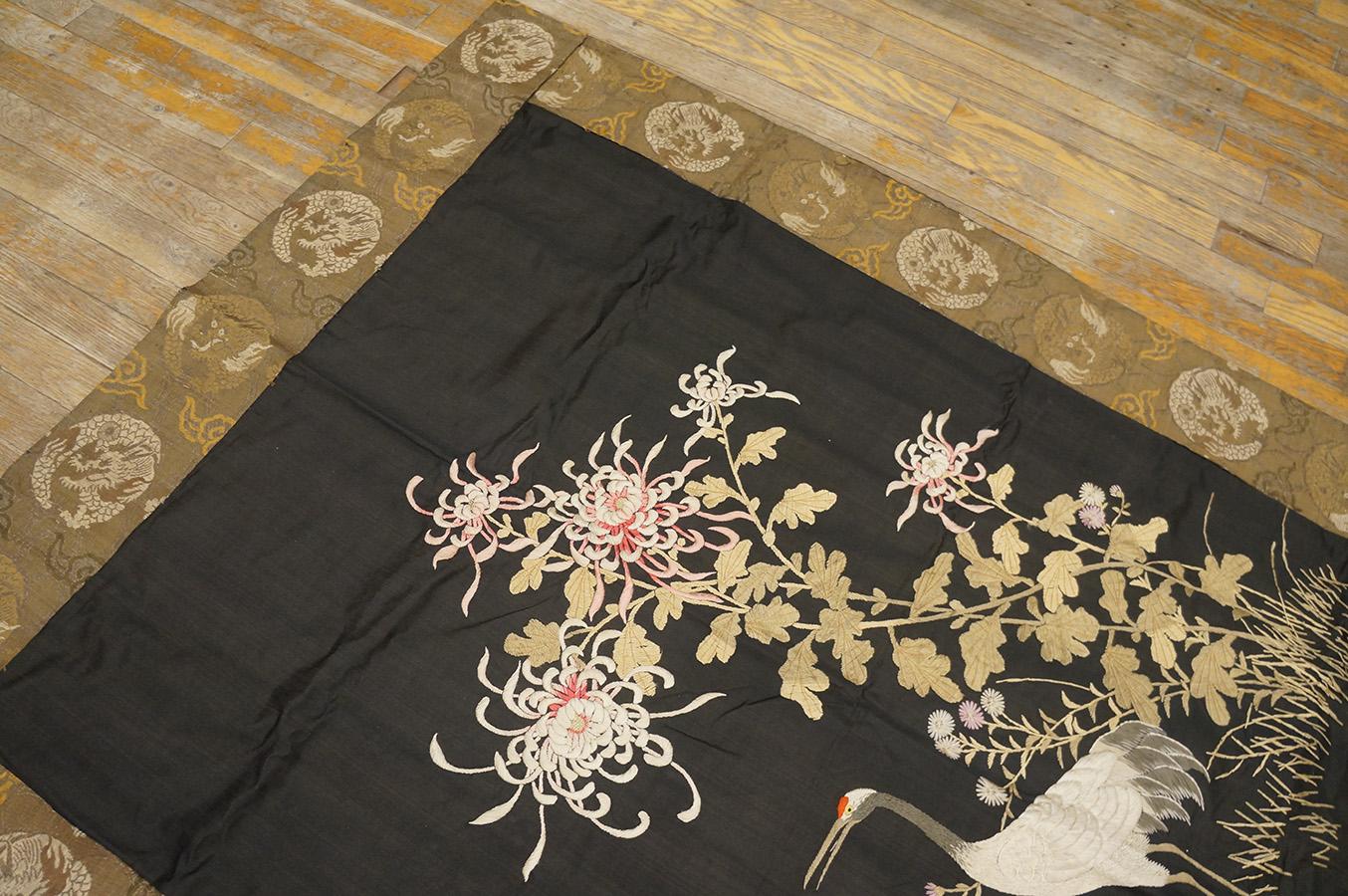 Early 20th Century Silk Chinese Embroidery ( 3'9'' x 5'2'' - 115 x 157 ) For Sale 9