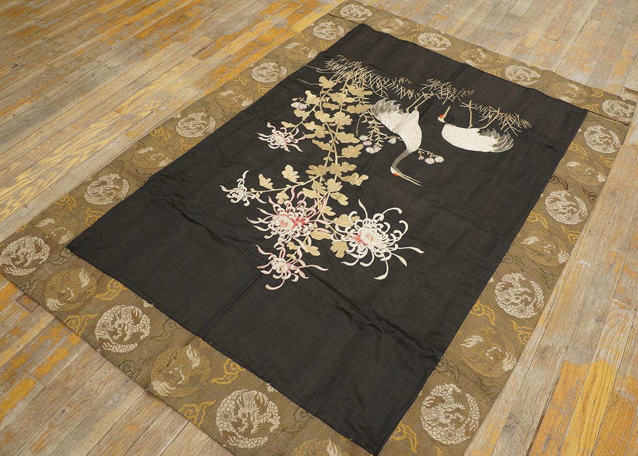 Early 20th Century Silk Chinese Embroidery ( 3'9'' x 5'2'' - 115 x 157 ) For Sale 11