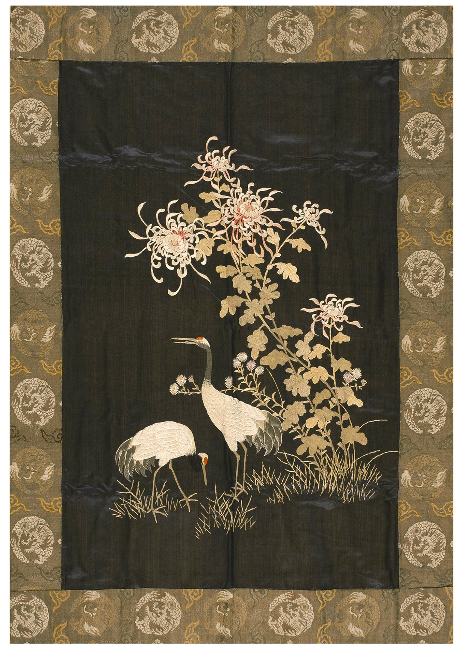 Bordado chino de seda de principios del siglo XX ( 3'9'' x 5'2'' - 115 x 157 ) Chino en venta