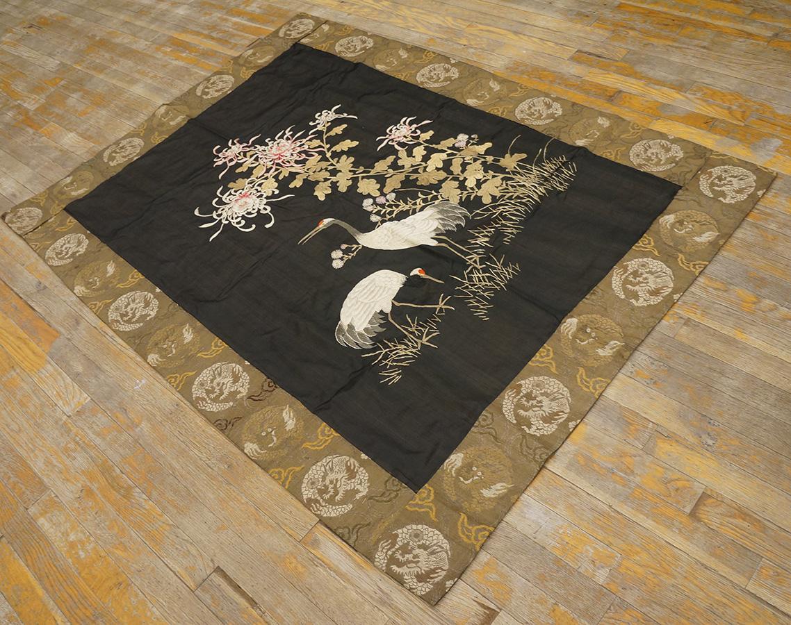 Early 20th Century Silk Chinese Embroidery ( 3'9'' x 5'2'' - 115 x 157 ) For Sale 1