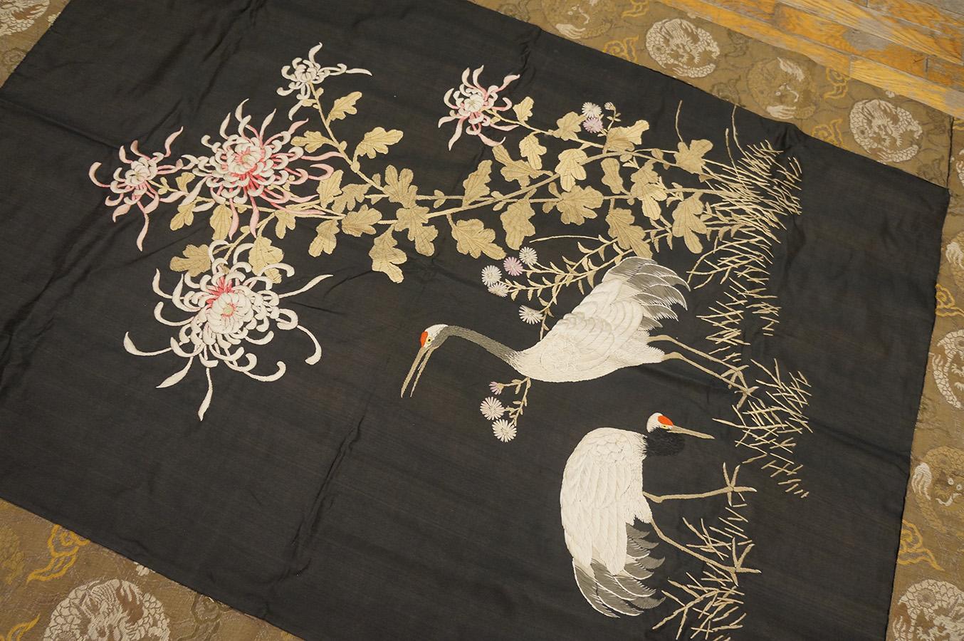 Early 20th Century Silk Chinese Embroidery ( 3'9'' x 5'2'' - 115 x 157 ) For Sale 3