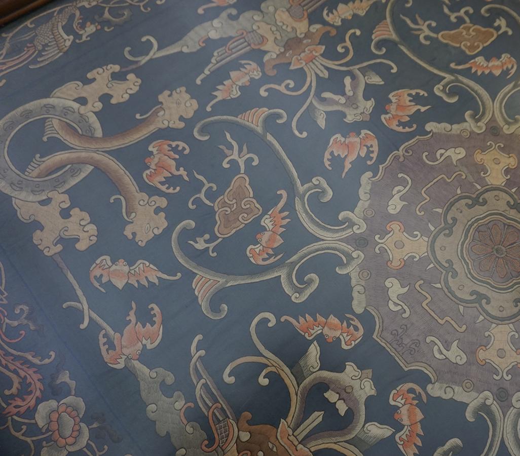 Early 19th Century Chinese Silk Embroidery ( 3' x 3'7