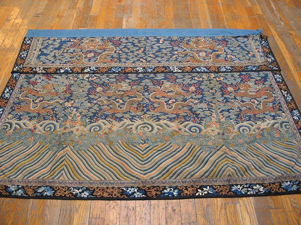 Hand-Woven Early 19th Century Silk Chinese Kesi Dragon Embroidery ( 4' x 5' - 122 x 152 ) For Sale