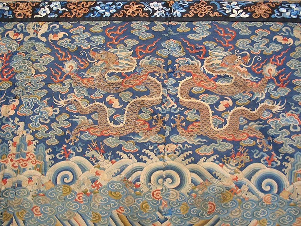Early 19th Century Silk Chinese Kesi Dragon Embroidery ( 4' x 5' - 122 x 152 ) For Sale 3