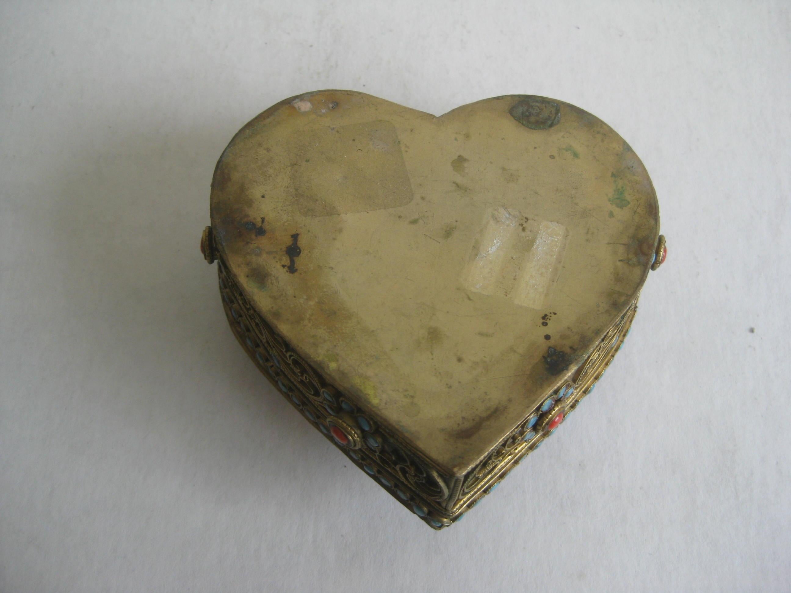 Antique Chinese Tibetan Buddha Brass Filigree Turquoise Coral Heart Shaped Box 4