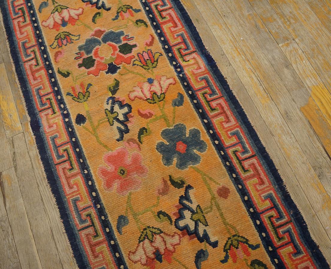 Chinesischer tibetischer Teppich aus den 1920er Jahren ( 1,82 m x 1,82 m – 64 x 255 cm) (Wolle) im Angebot