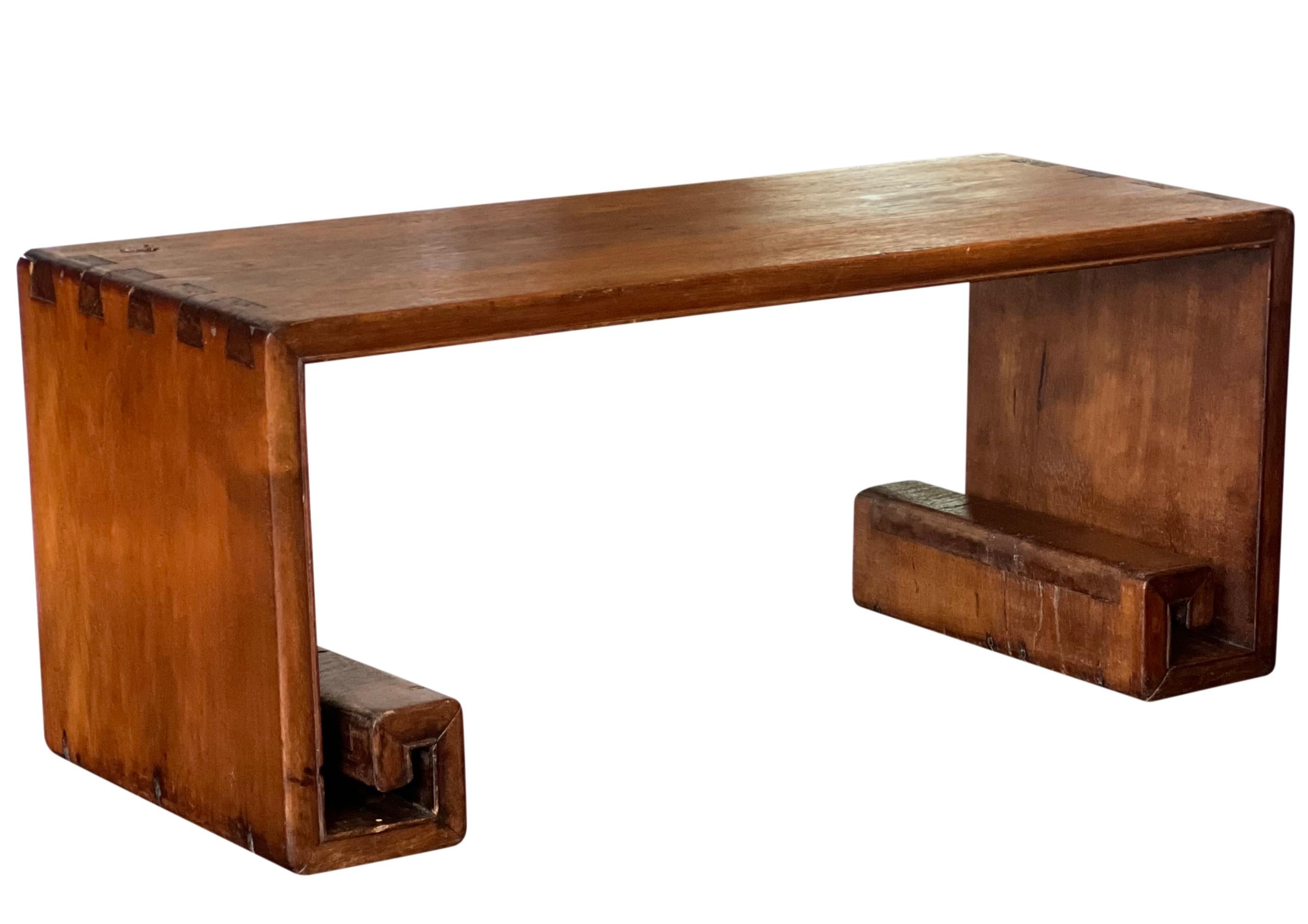 Ming Ancienne table basse ou petite table basse chinoise en bois Tieli pour cascade en vente