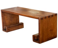 Ancienne table basse ou petite table basse chinoise en bois Tieli pour cascade