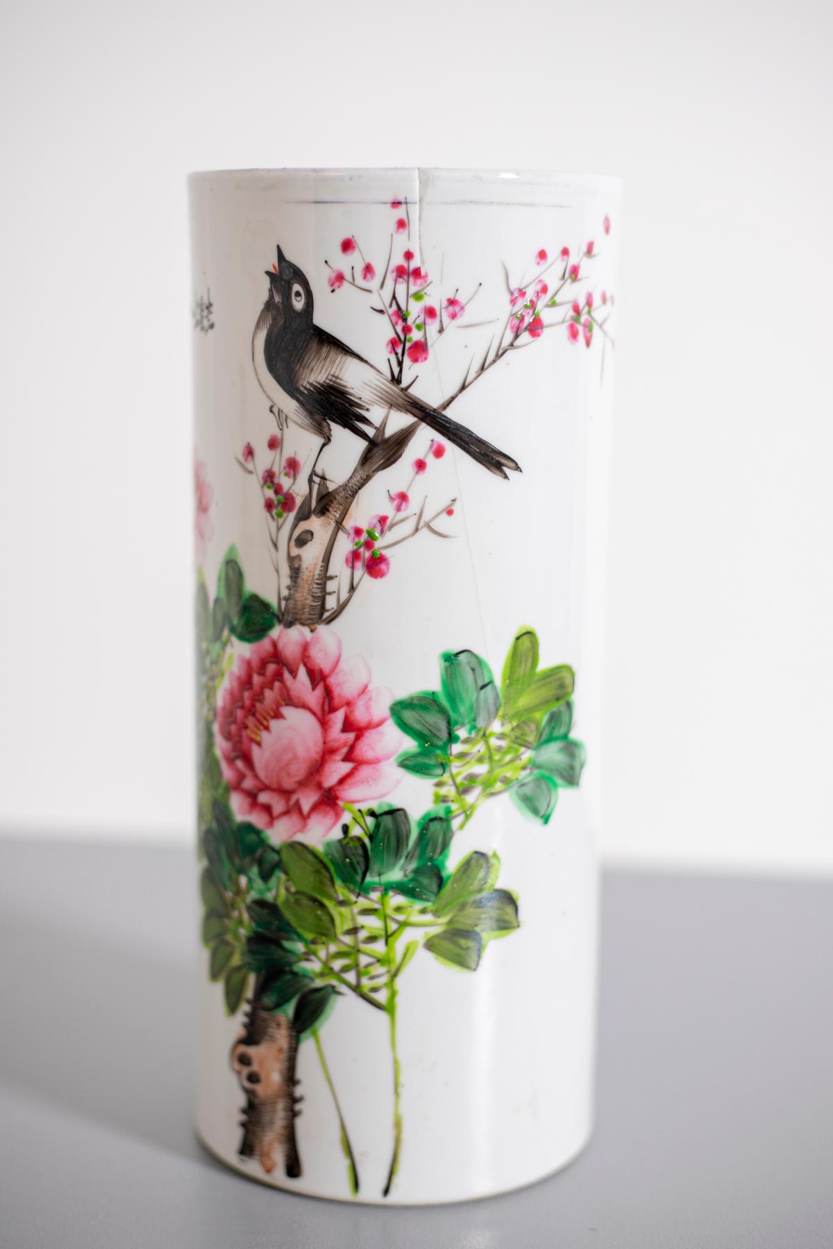 Early 20th Century Antique Chinese Vase with Nature and Flowers
