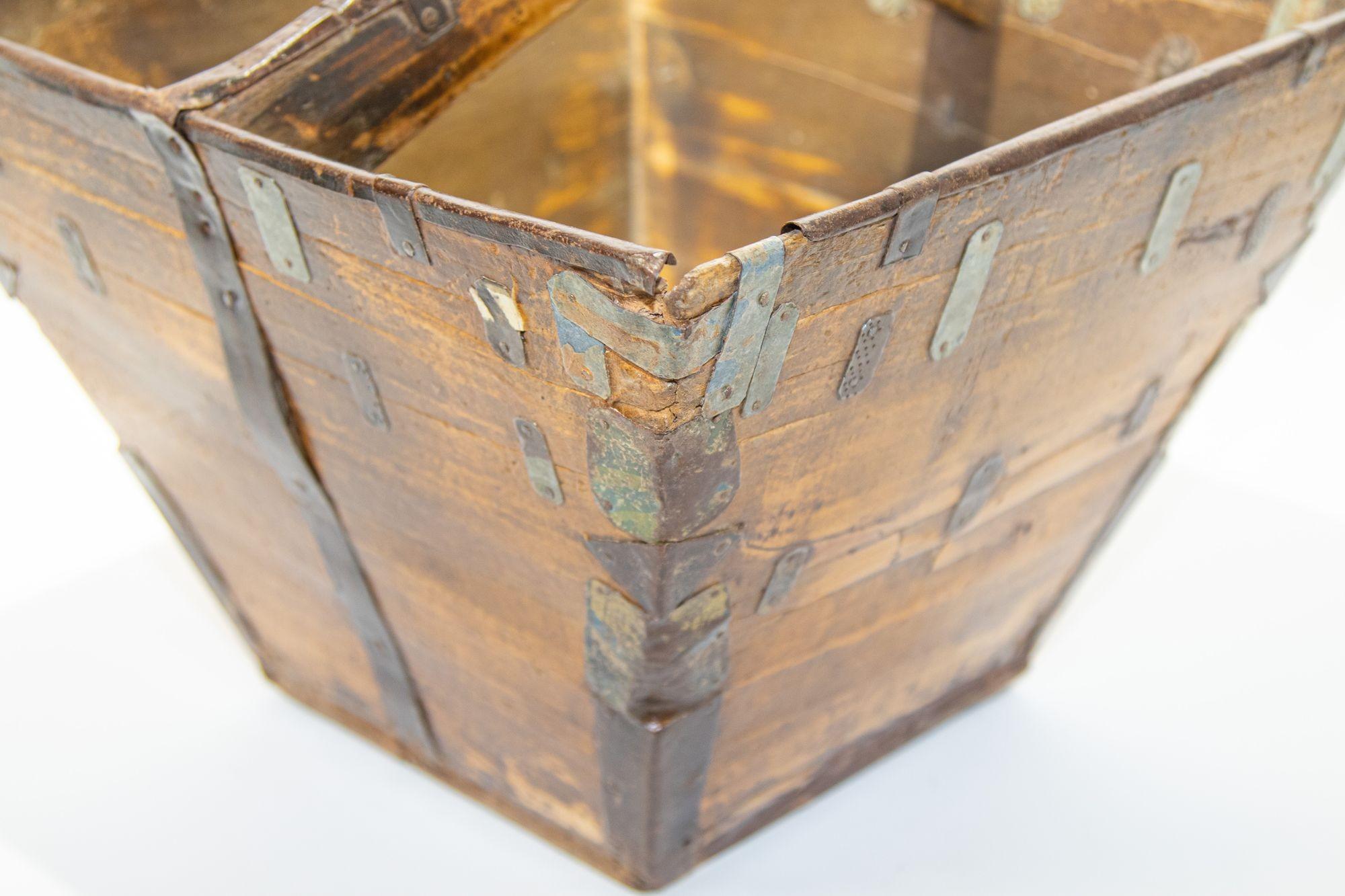 Antico cesto cinese in Wood in vendita 5
