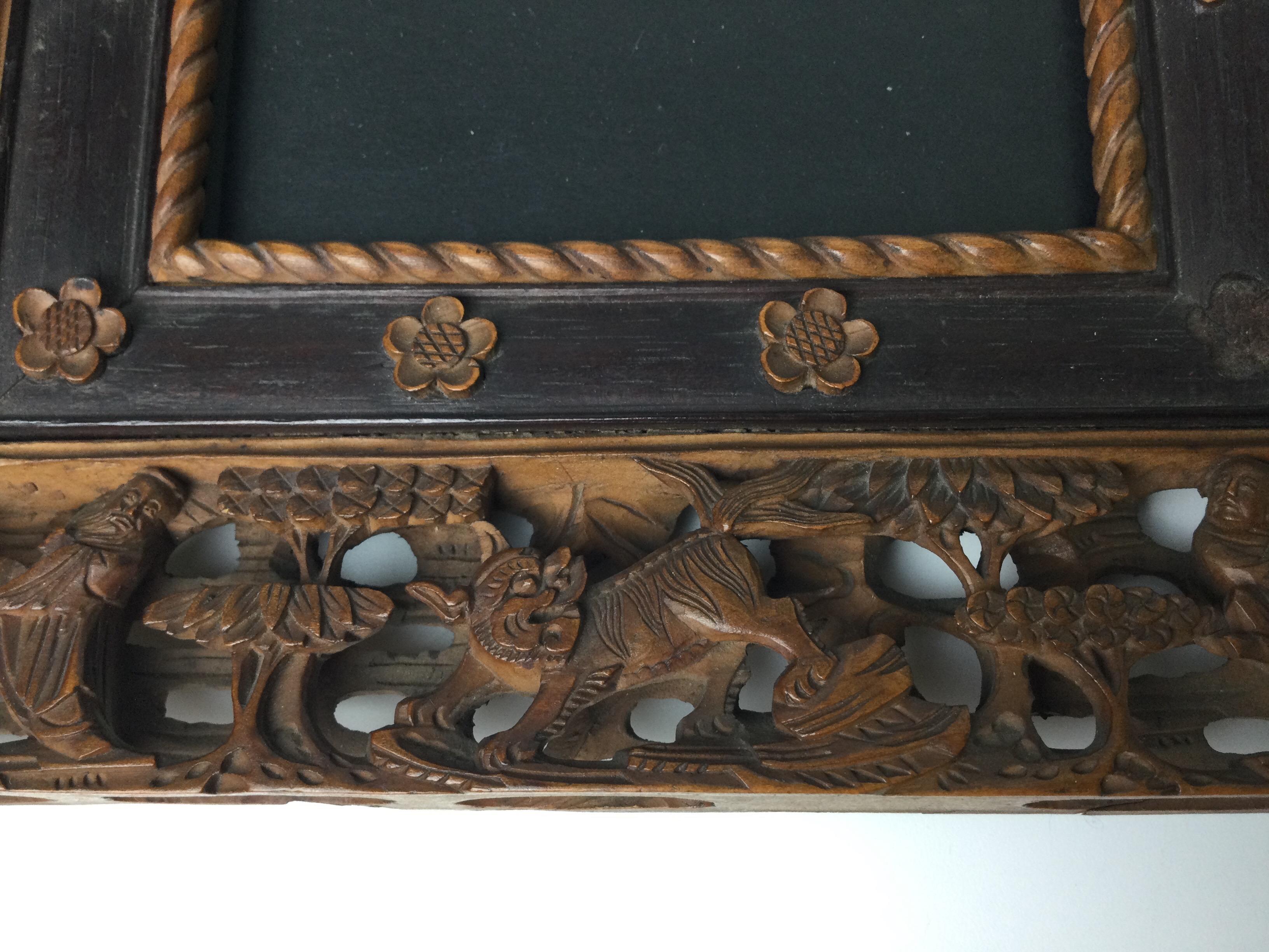 19th Century Antique Chinese Wood Carved Picture Frame with Chinese Figures