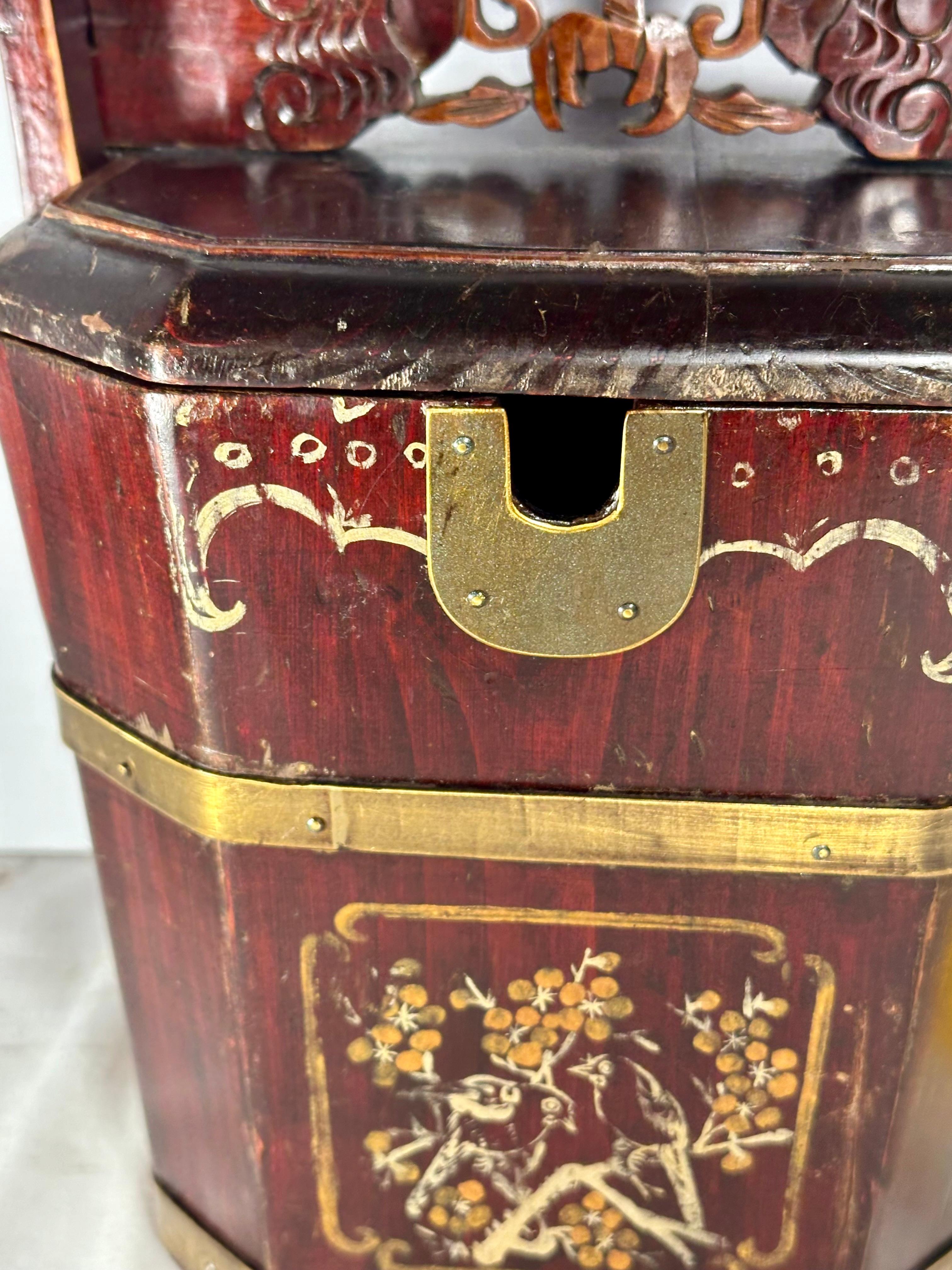 Qing Antique Chinese Wooden Tea Basket.