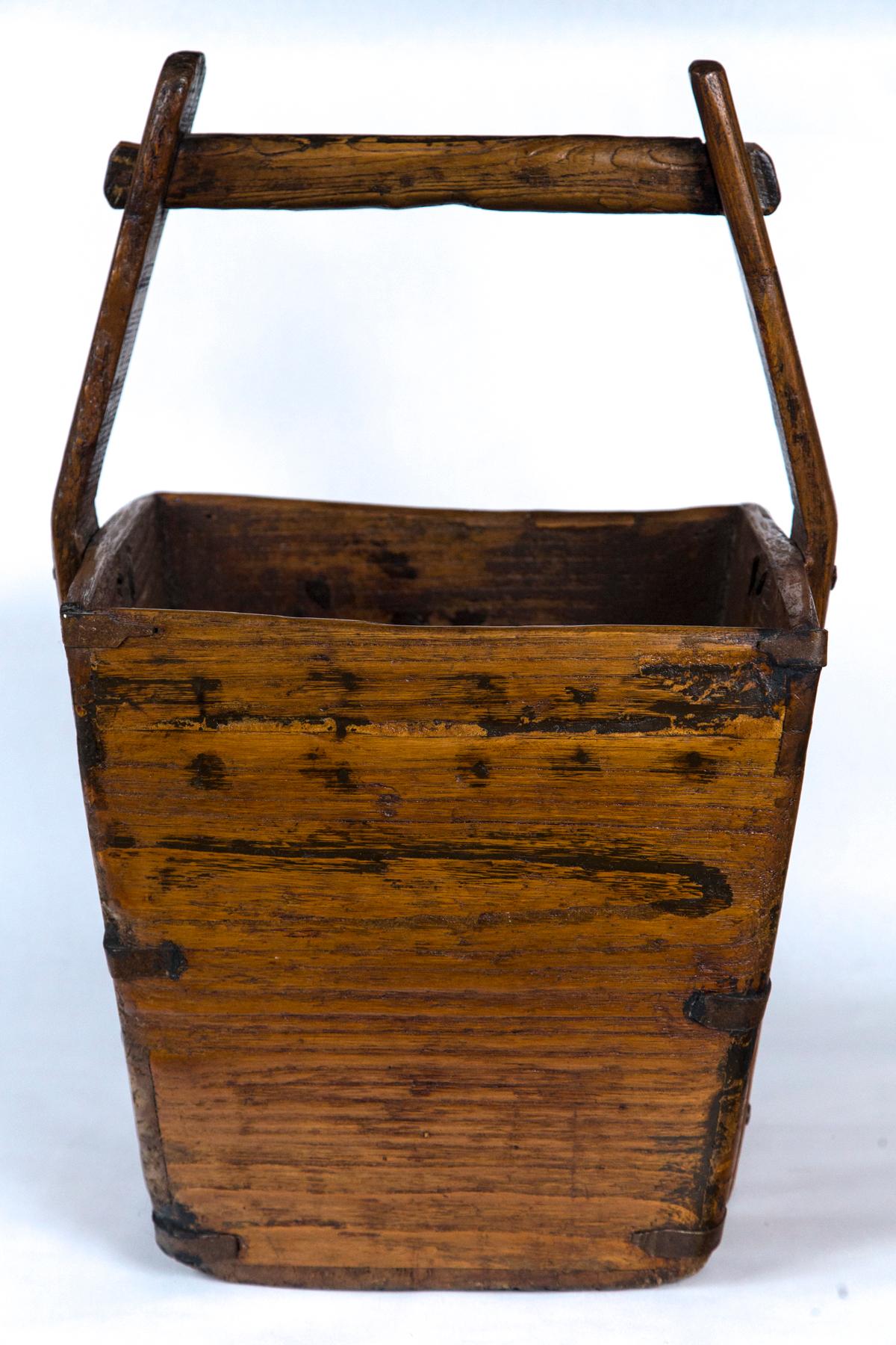 Antique Chinese Wooden Water Bucket, Early 20th Century In Good Condition In Chappaqua, NY