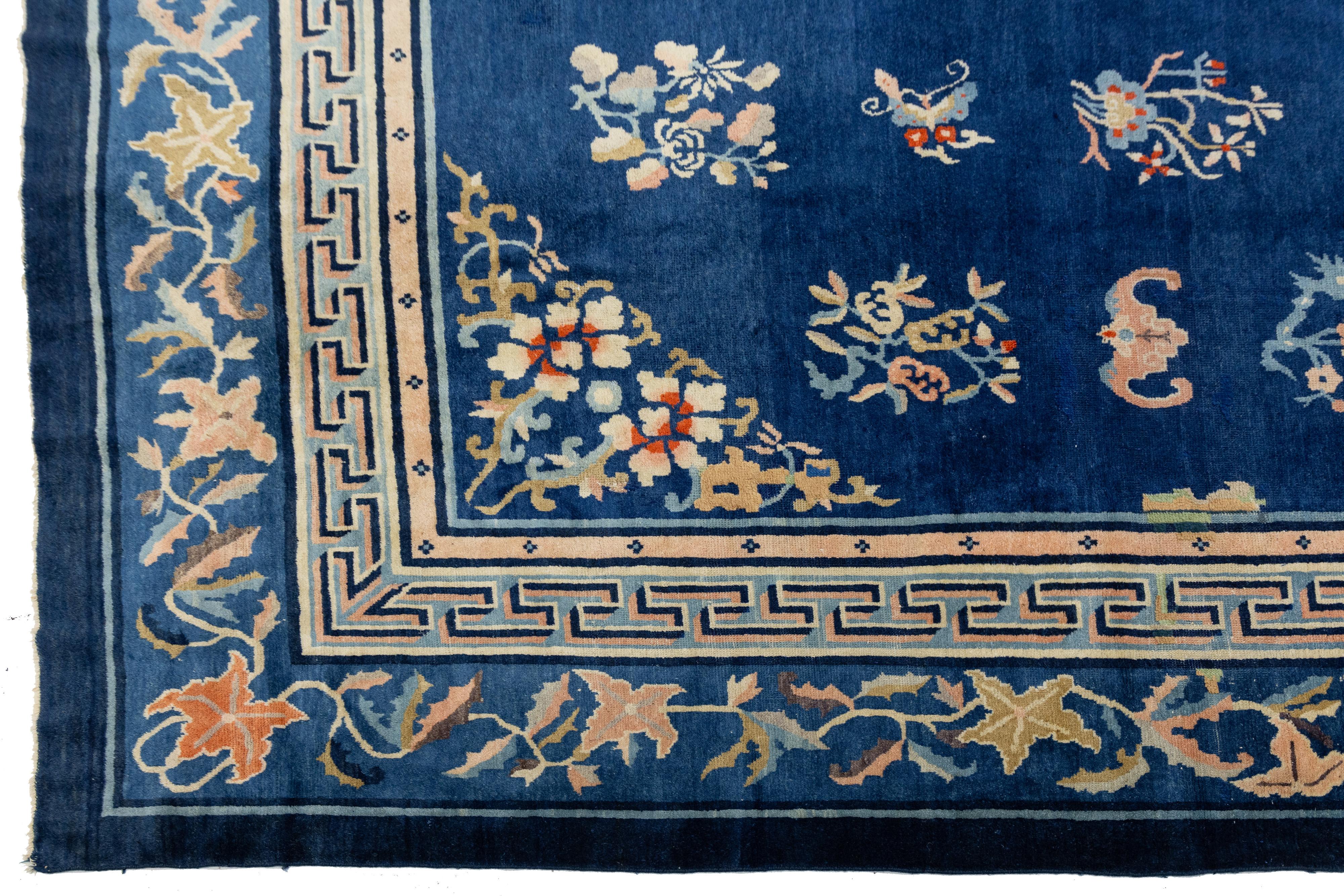 Antique Chinese Wool Rug – Blue Field, Floral Medallion, Early 20th Century For Sale 1