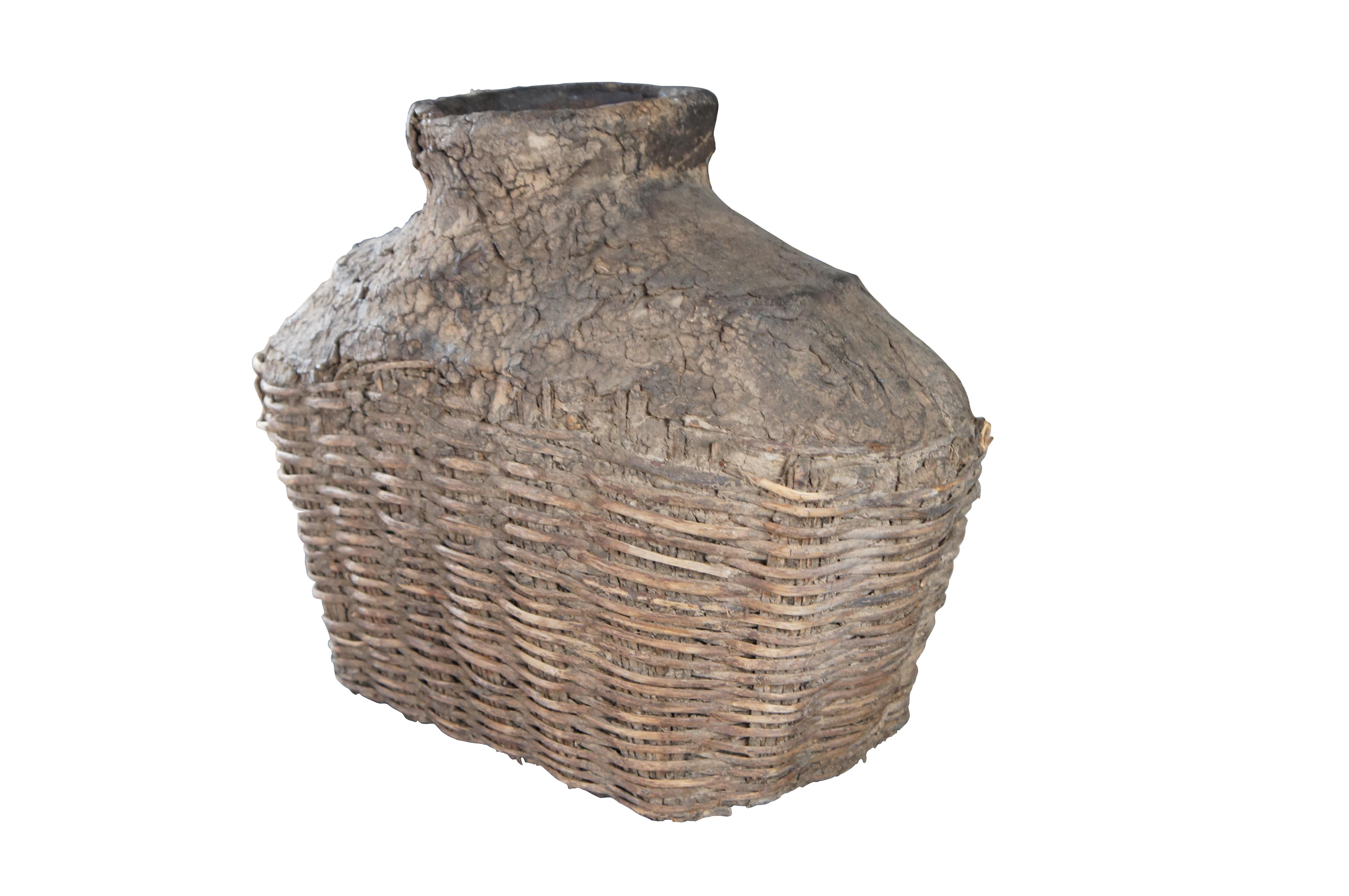 Chinoiserie Antique Chinese Woven Willow Oil Container Food Storage Basket Vessel Jar For Sale