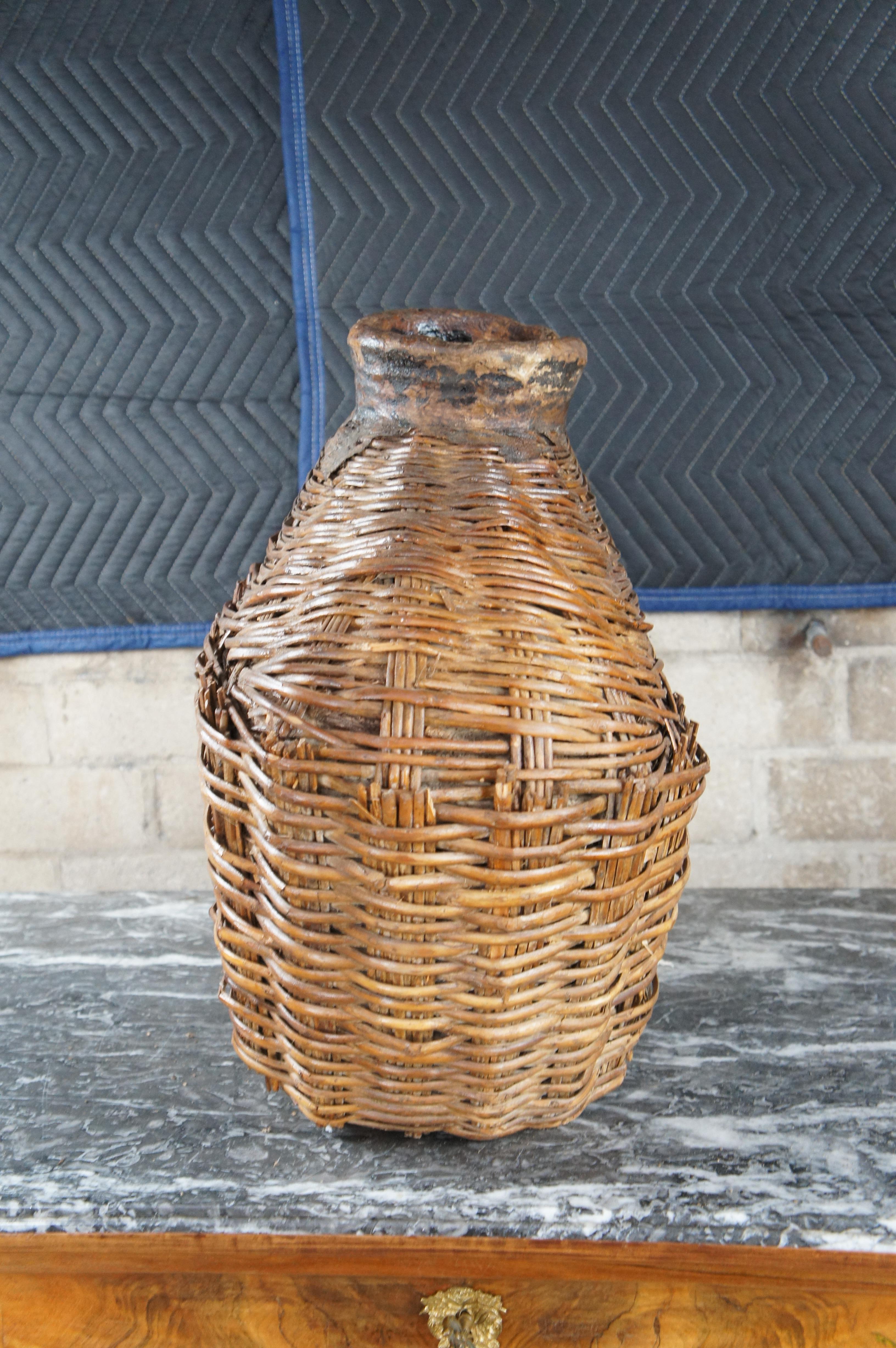 Antique Chinese Woven Willow Oil Container Food Storage Basket Vessel Jar In Good Condition For Sale In Dayton, OH