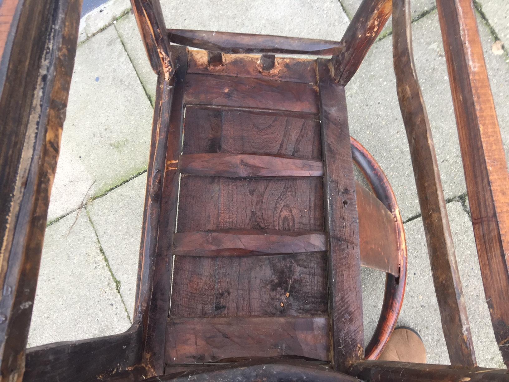 Antique Chinese Yoke Back, Horseshoe Chair in Patinated Wood, circa 1800-1849 In Good Condition In Esbjerg, DK