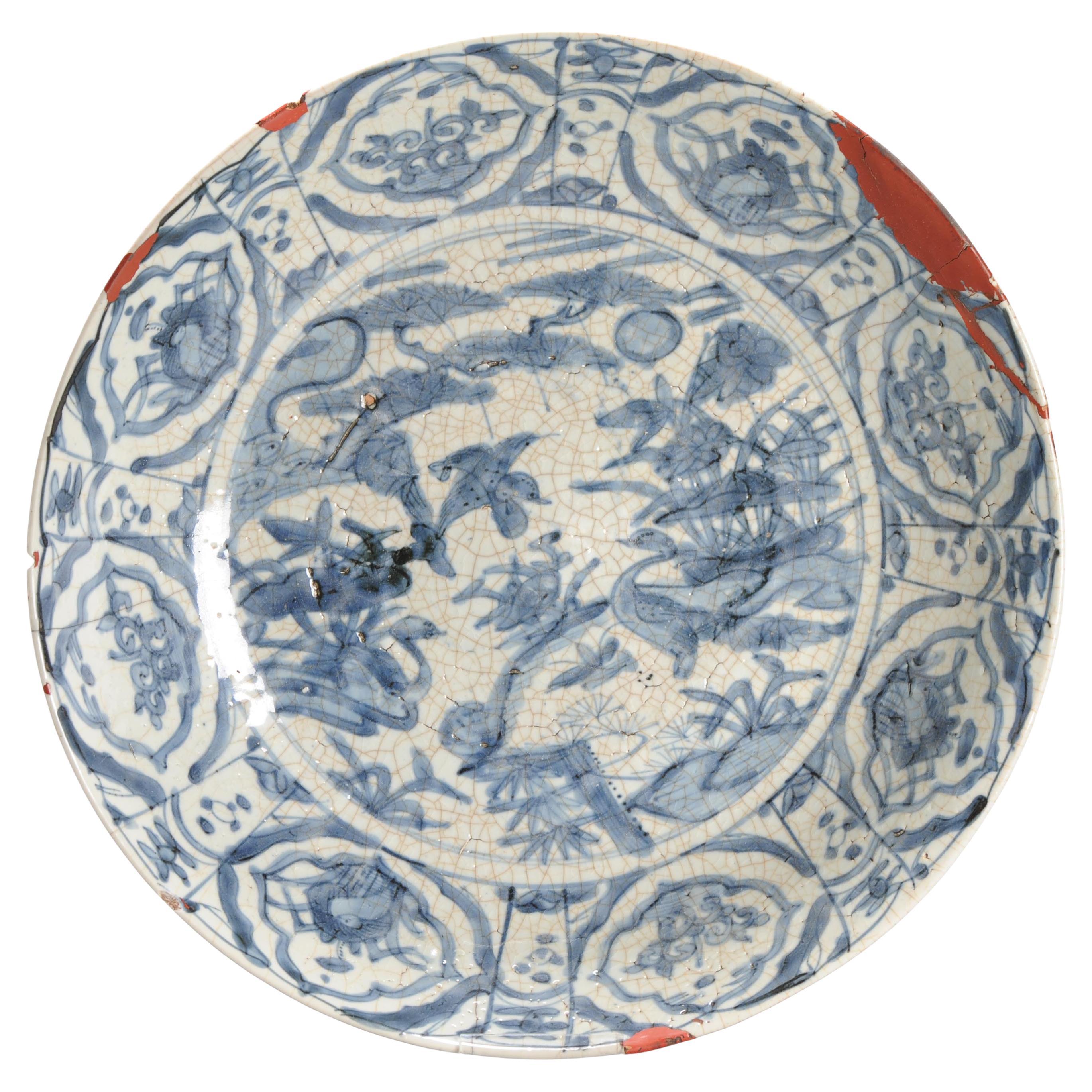 Antique chargeur chinois bleu et blanc de Zhangzhou Whiting de la Dynastie Ming