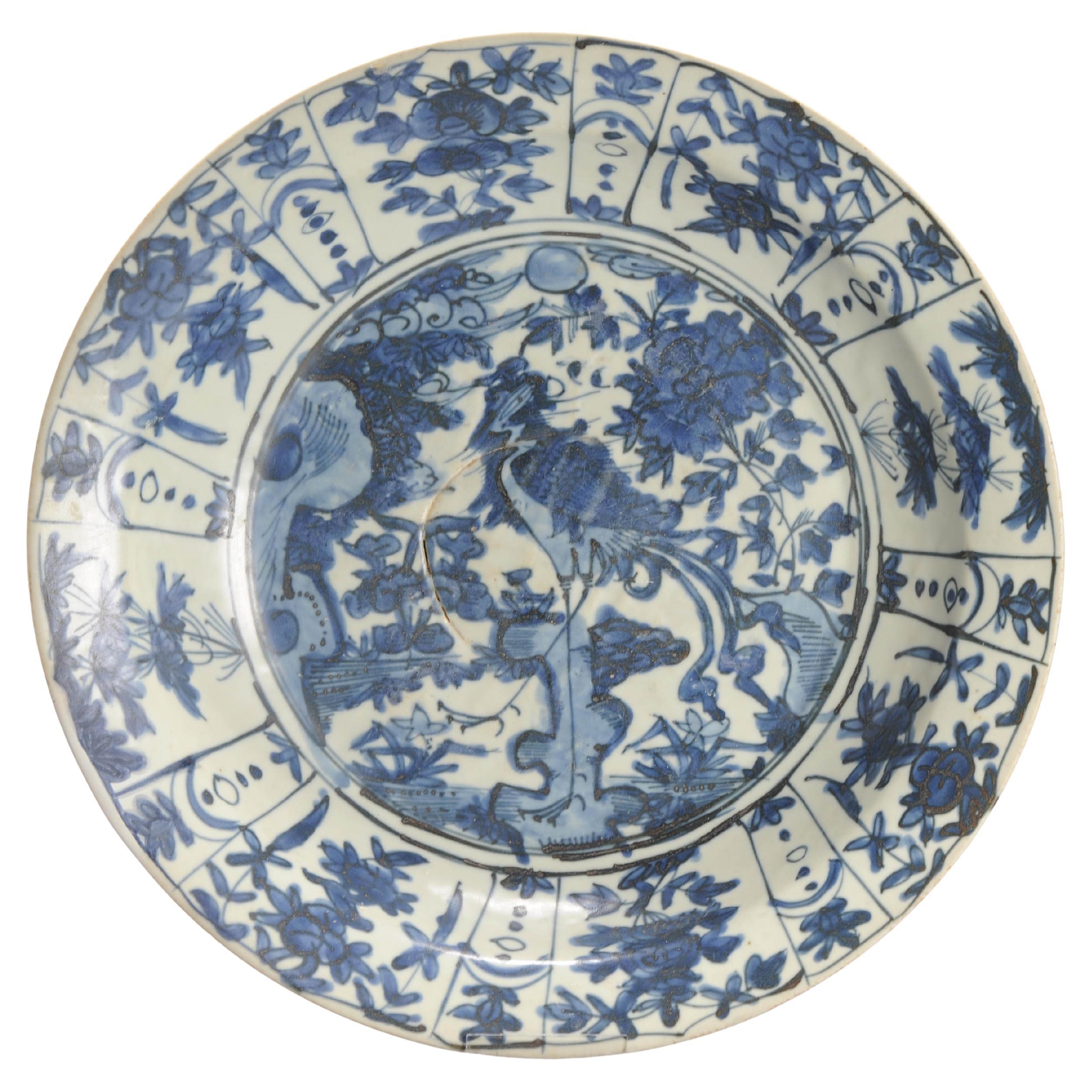 Antique chargeur chinois bleu et blanc de Zhangzhou Whiting de la Dynastie Ming