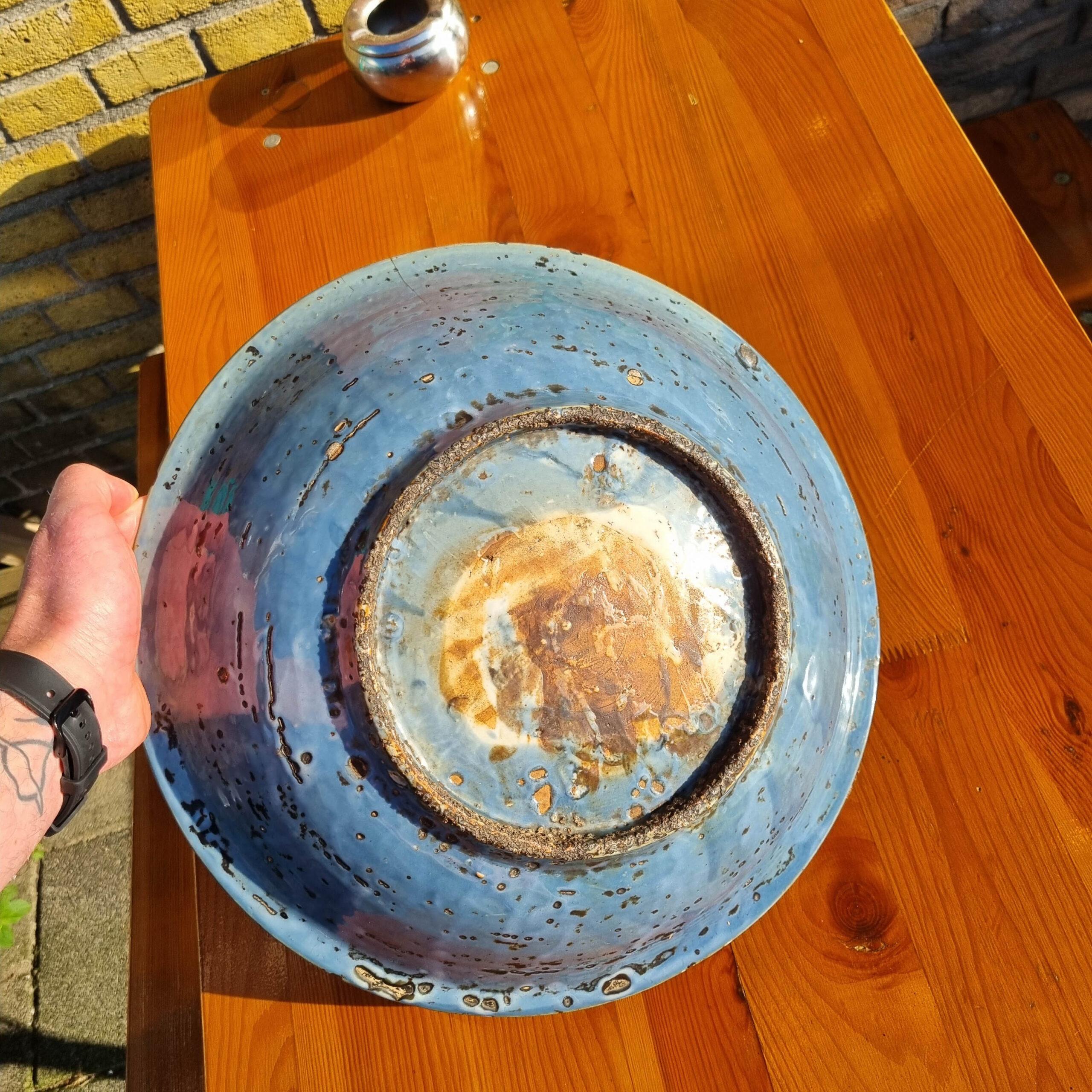 Antique chargeur chinois de Zhangzhou à décor en relief Ming Ming Dynasty en vente 4