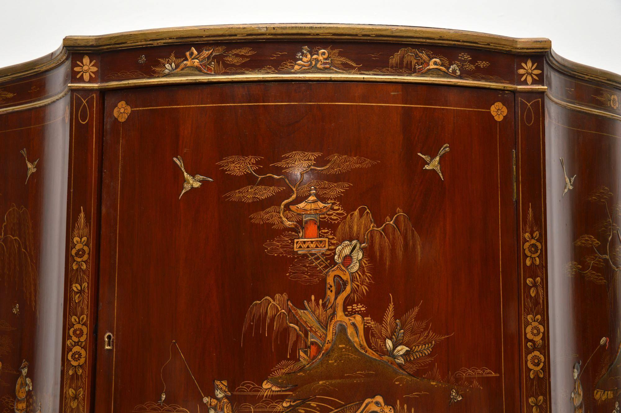 Antique Chinoiserie and Mahogany Side Cabinet In Excellent Condition In London, GB