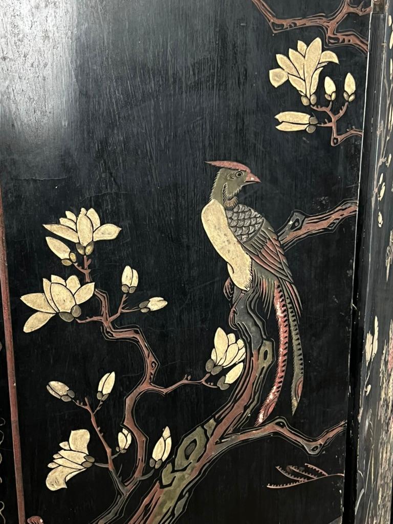 Ancienne Chinoiserie Laque Noire Paravent de Chambre Coromandel c. Fin du 19e siècle Bon état - En vente à Westfield, MA