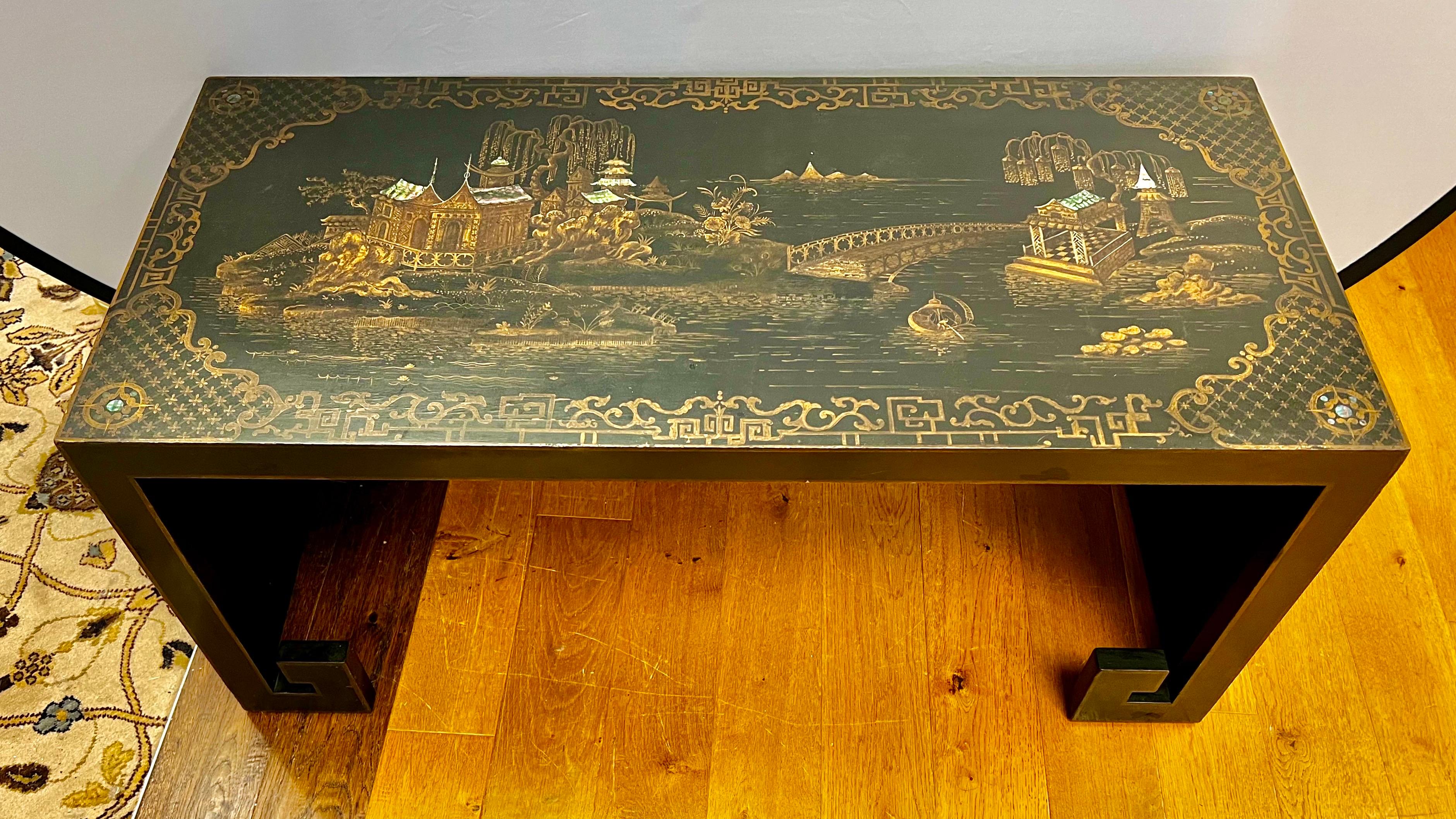 Table basse de cocktail chinoiseries ancienne laquée noire et peinte à la main 2