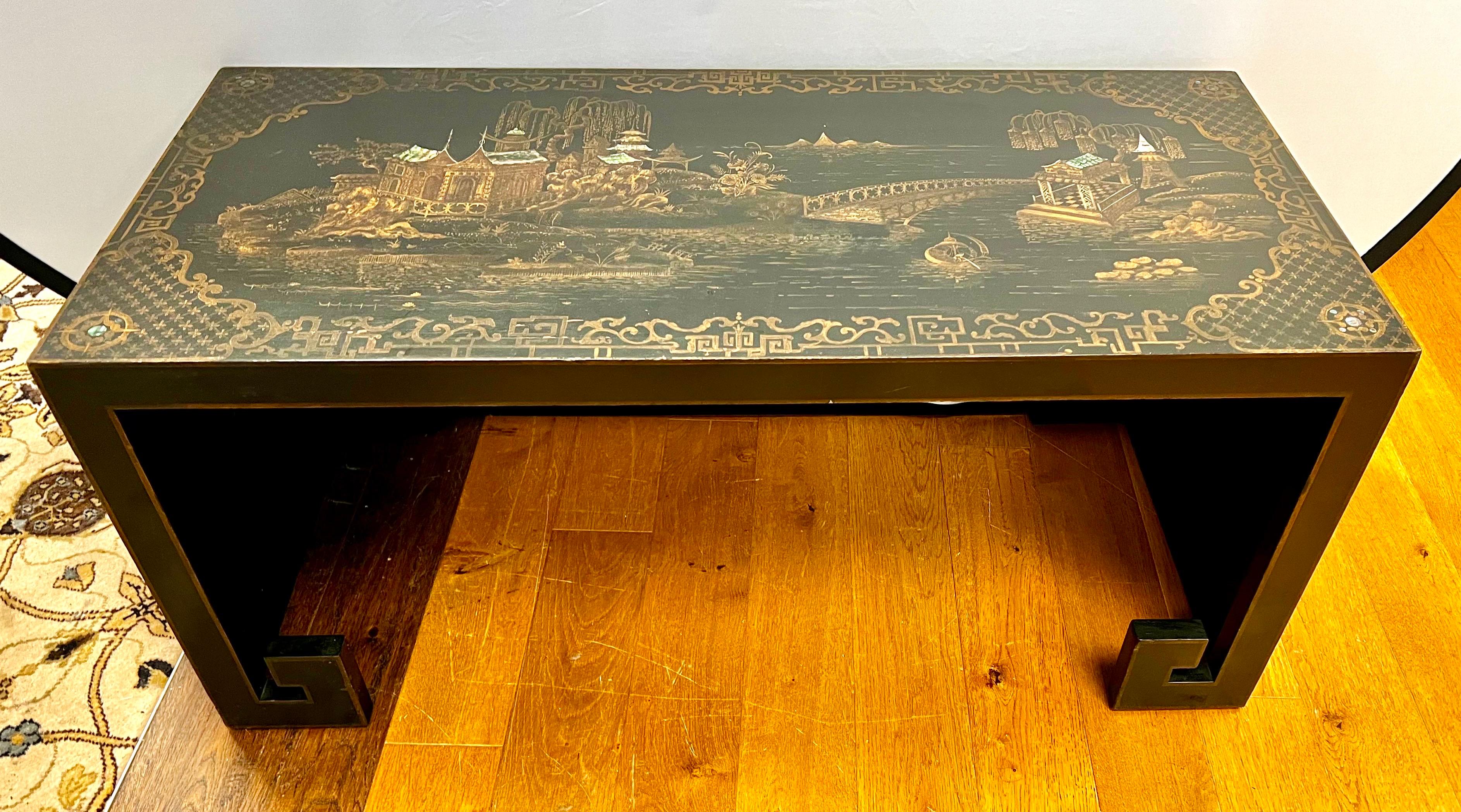 Table basse de cocktail chinoiseries ancienne laquée noire et peinte à la main 1