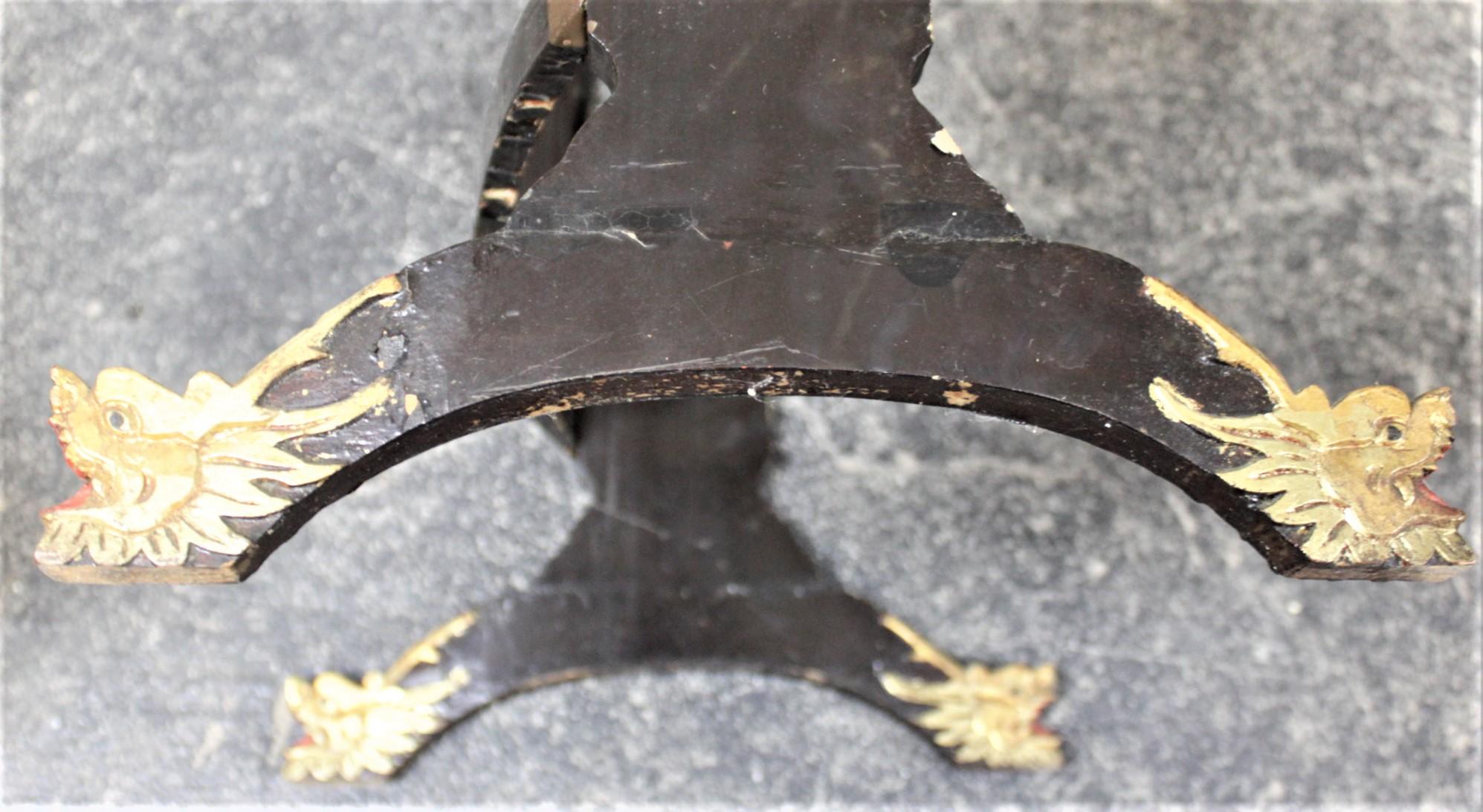 Antikes schwarz lackiertes Chinoiserie-Nesting-Tisch-Set mit geschnitzten Drachenfüßen im Angebot 9
