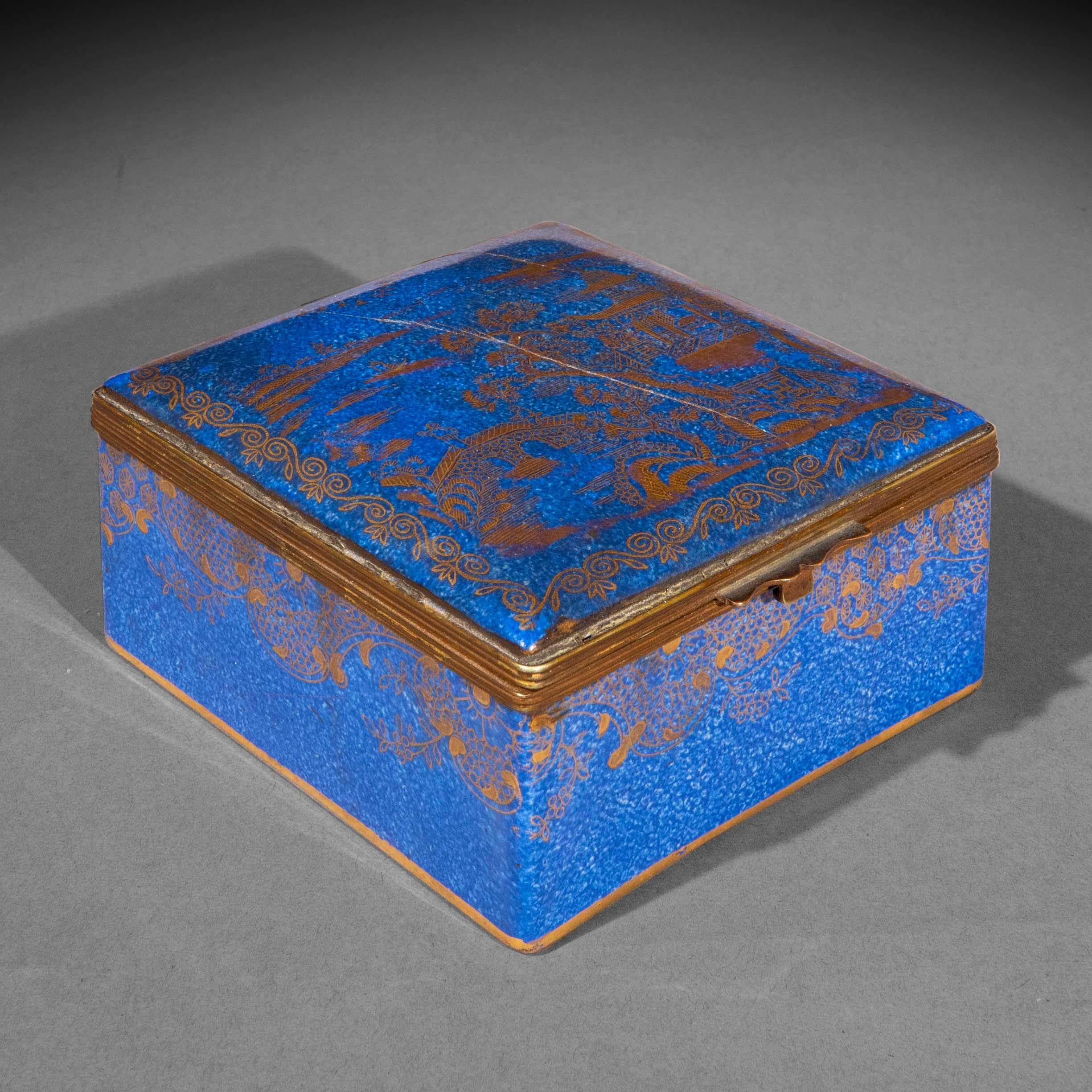 English Antique Chinoiserie Blue Staffordshire Porcelain Box For Sale