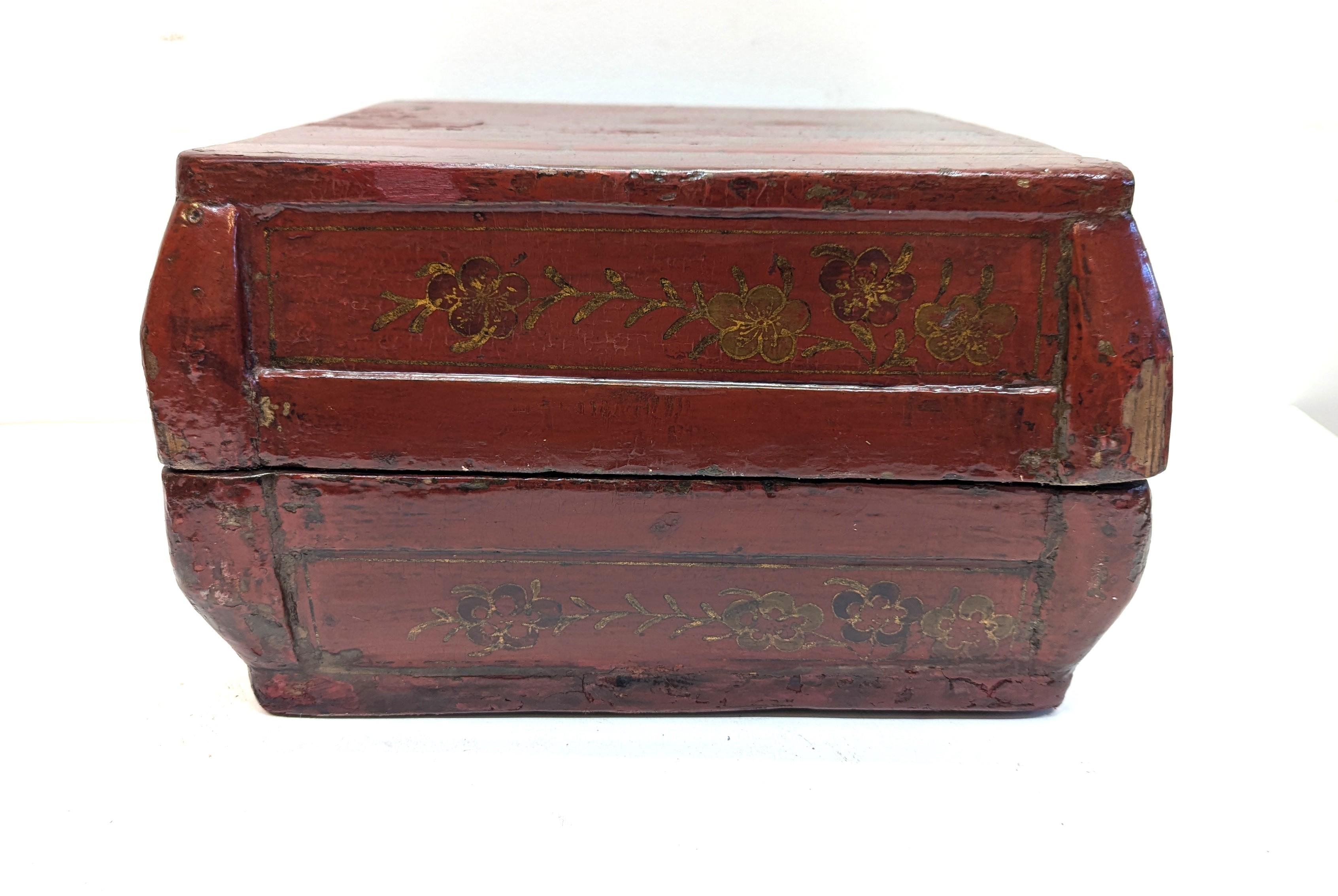 Caja antigua de Chinoiserie principios del siglo XX en venta