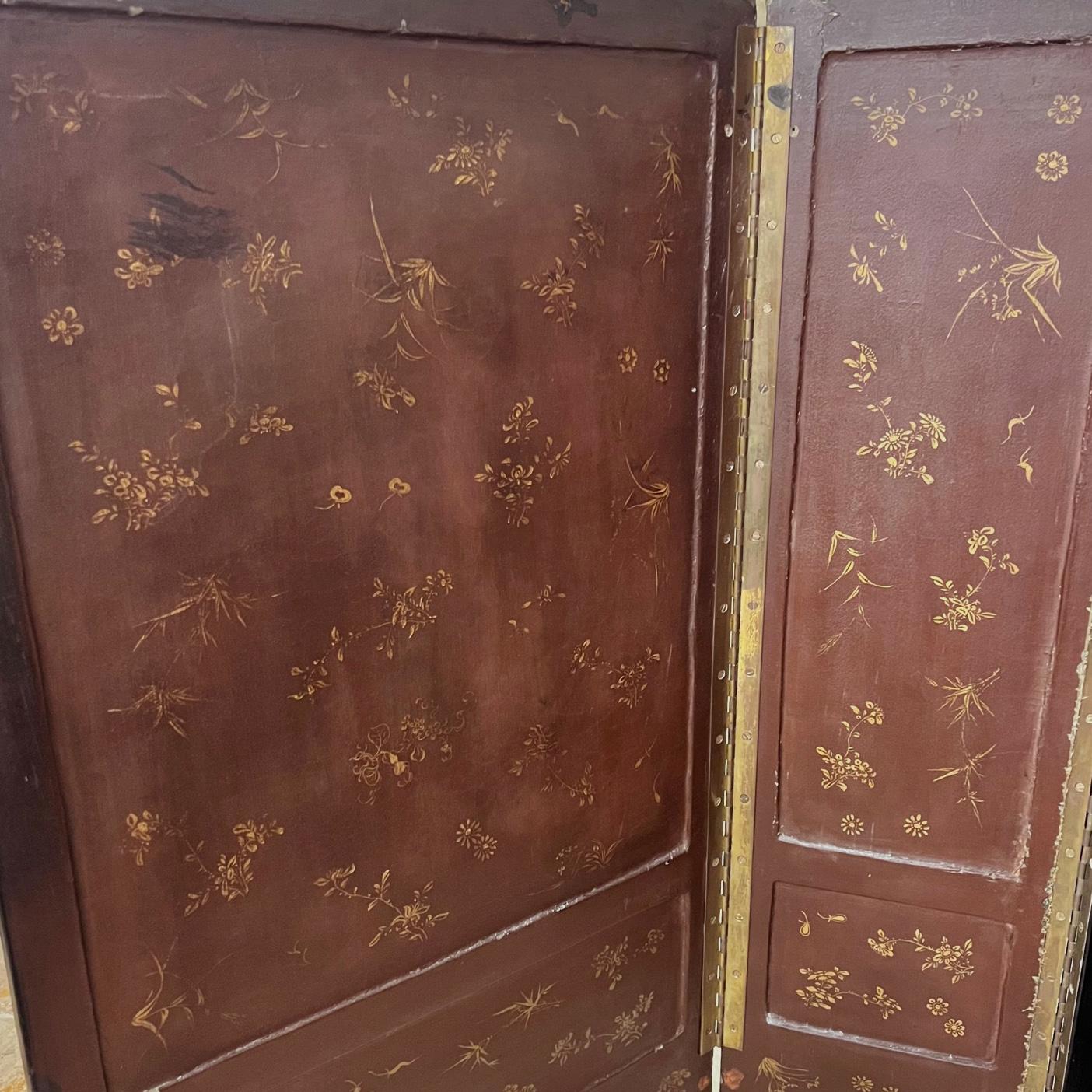 Chinese Antique Chinoiserie Cabinet For Sale