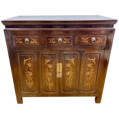 Ancienne commode chinoise laquée en émail de style chinois
