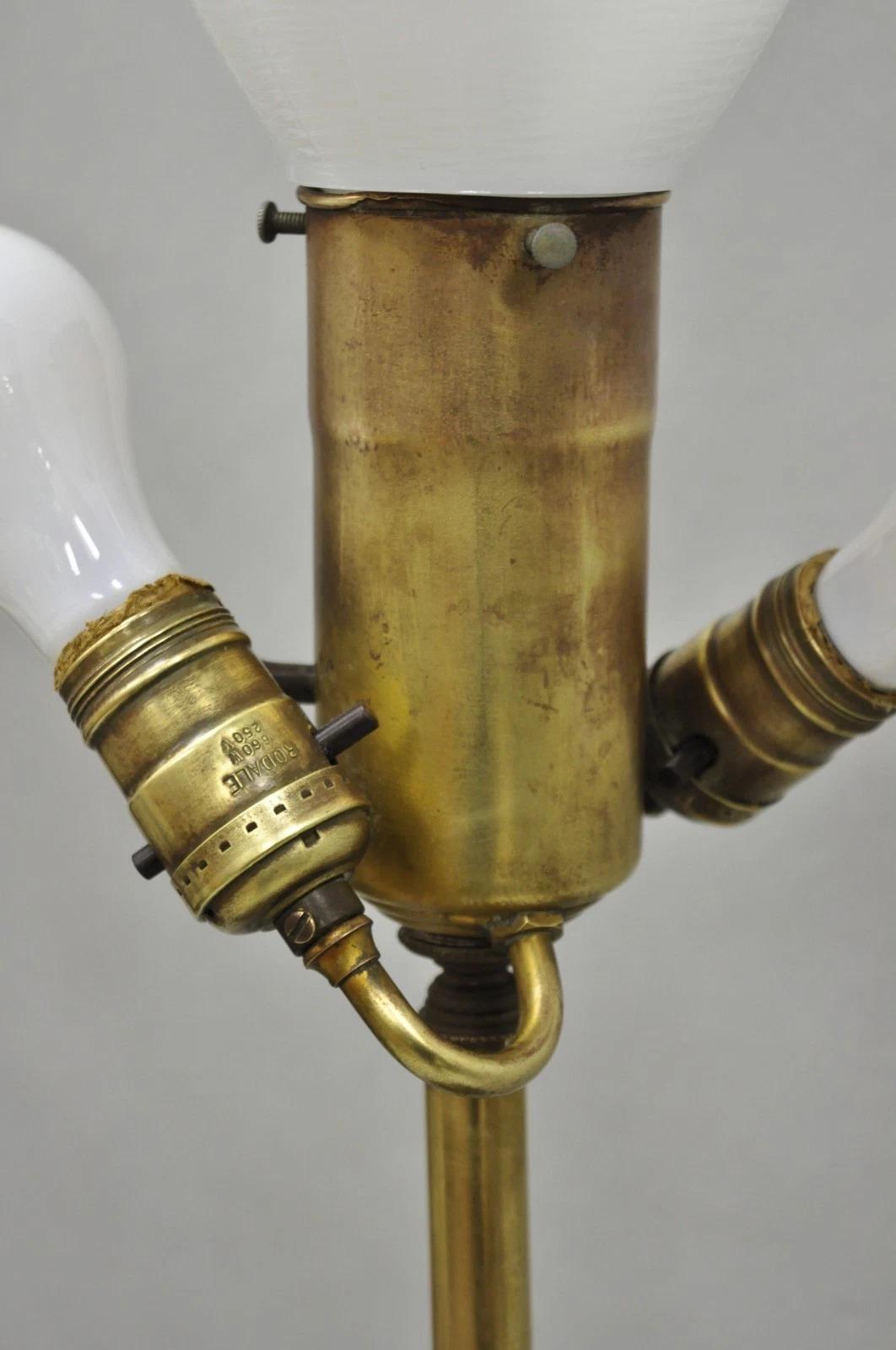 Ancienne Chinoiserie English Regency Black Lacquer Carved Wood Floor Lamp Table en vente 1