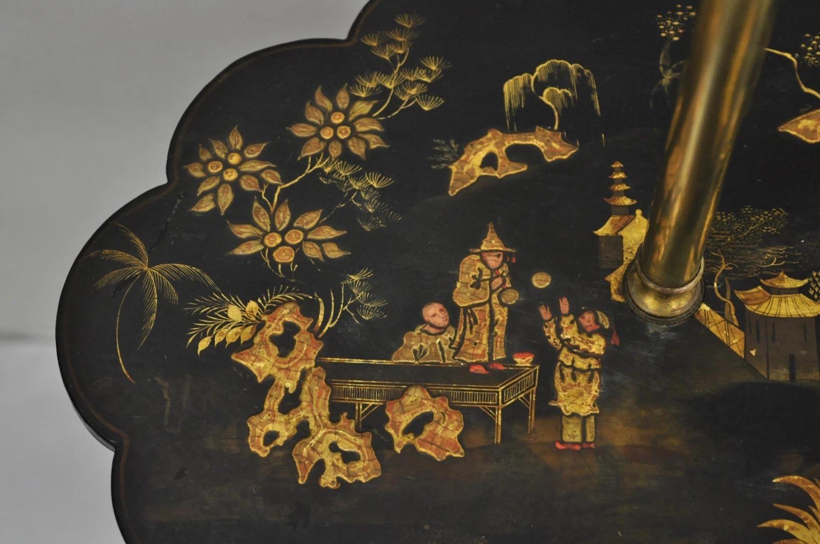 Ancienne Chinoiserie English Regency Black Lacquer Carved Wood Floor Lamp Table en vente 3