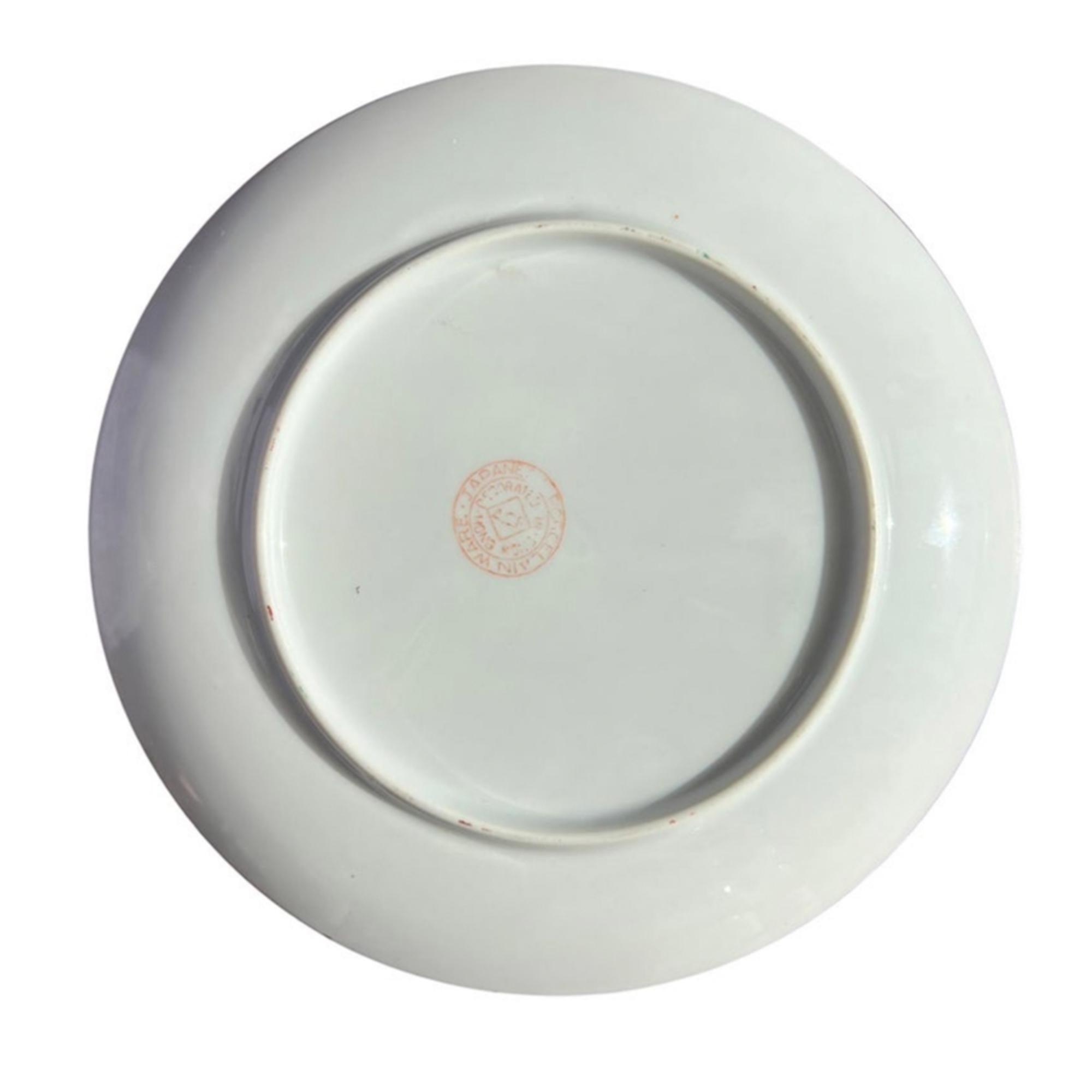 XX secolo Antico piatto in porcellana Chinoiserie Famille Rose con ananas e motivi floreali in vendita