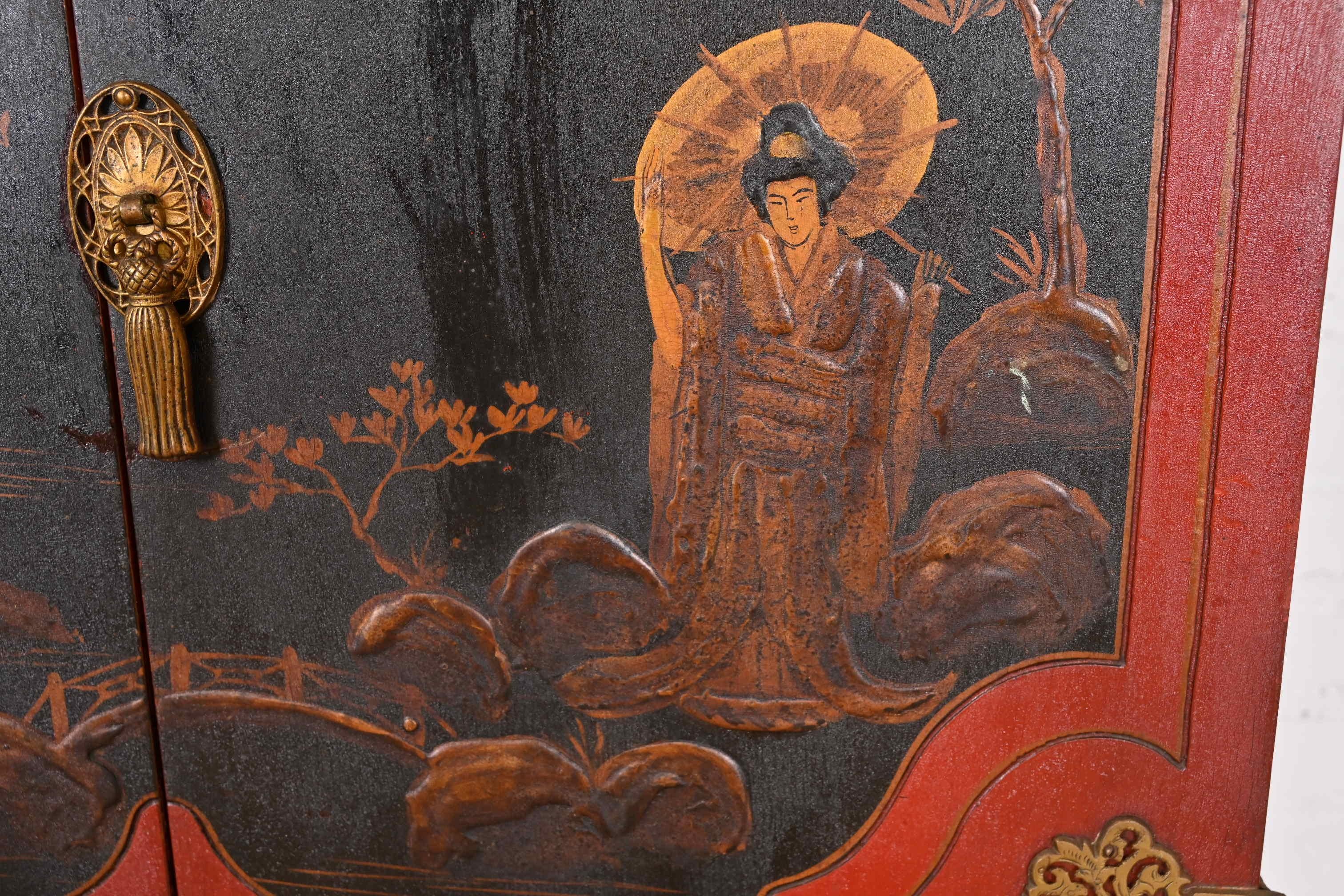 Antike Chinoiserie Jacobean Rot lackiert Hand gemalt Bücherregal oder Bar Kabinett im Angebot 4