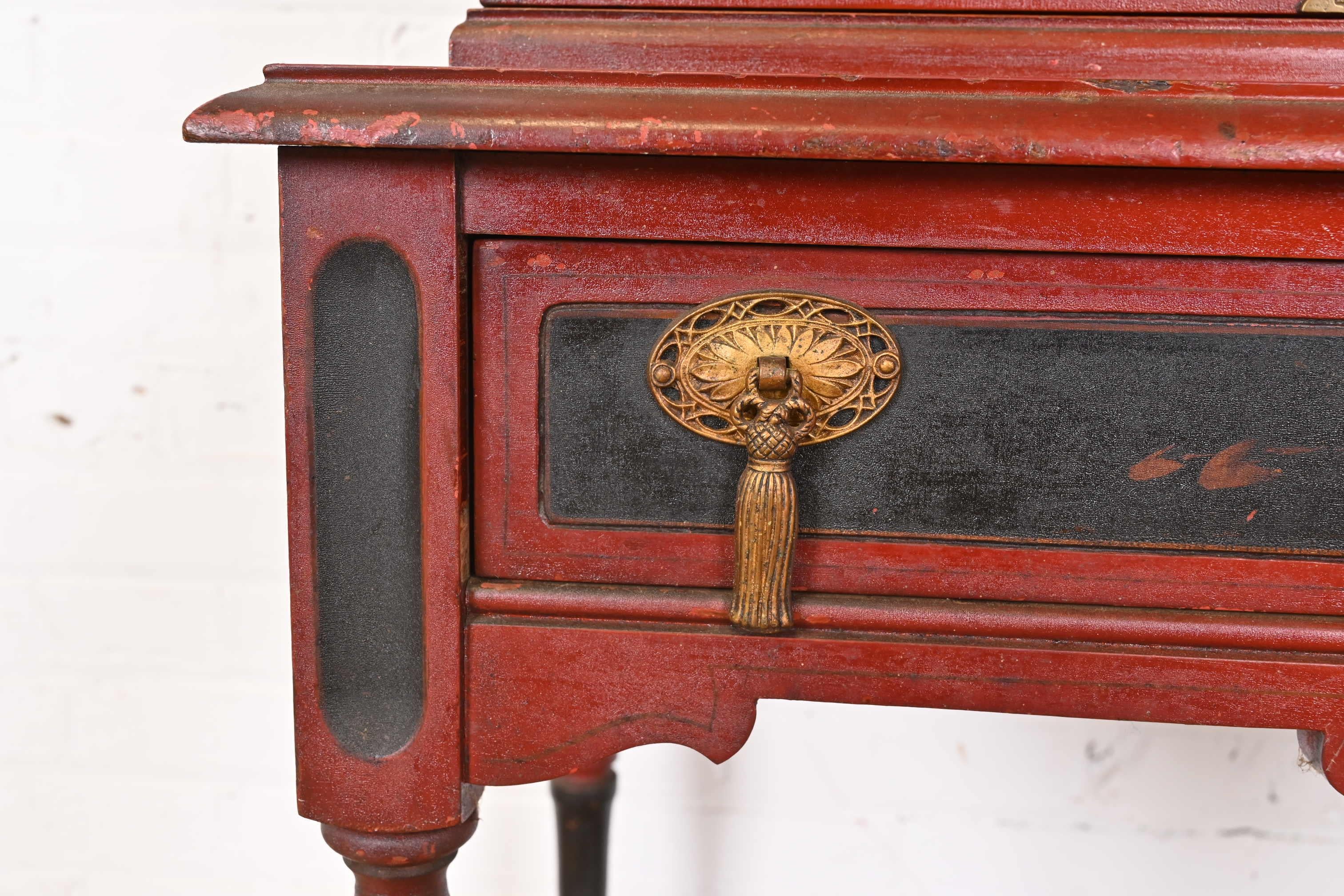 Antike Chinoiserie Jacobean Rot lackiert Hand gemalt Bücherregal oder Bar Kabinett im Angebot 5