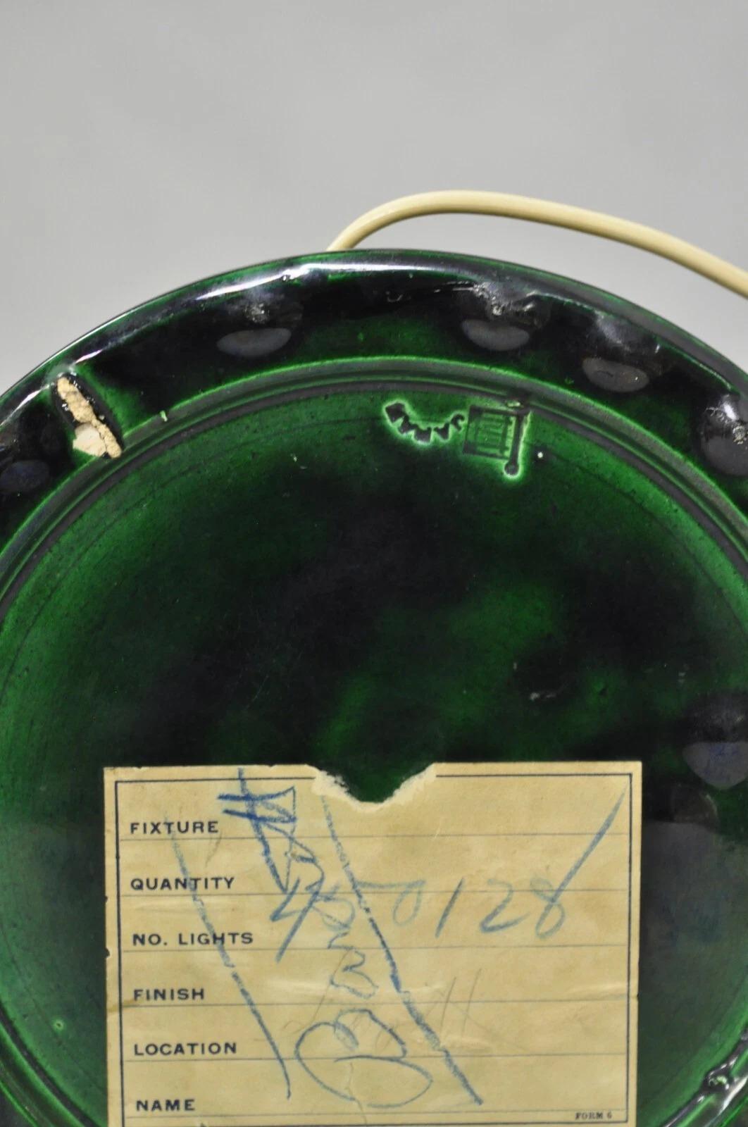 Lámpara de sobremesa con jarrón bulboso verde de cerámica japonesa Chinoiserie antigua siglo XX en venta