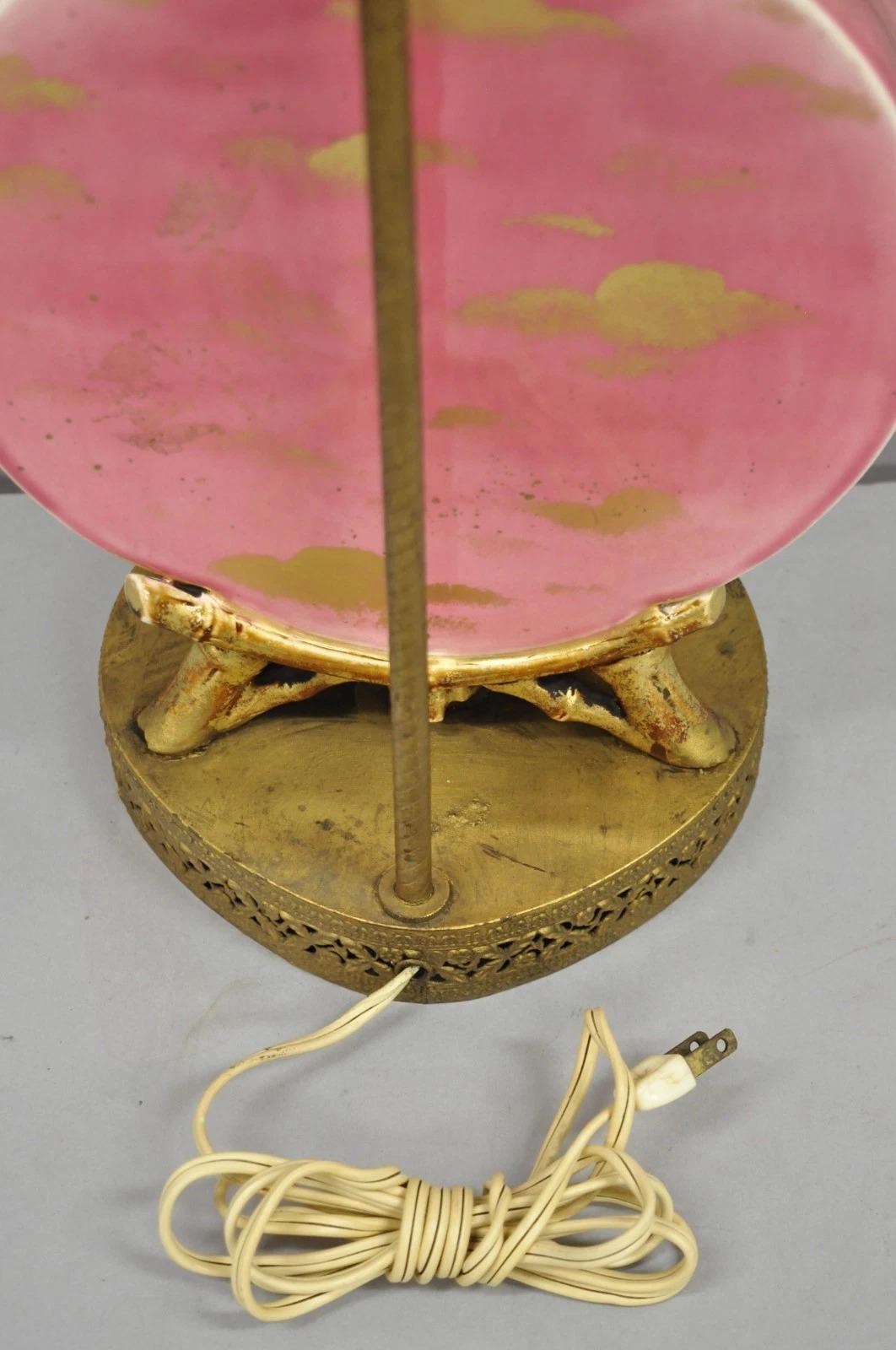 Ancienne paire de lampes de table à vase rond en porcelaine rose de Chinoiserie avec oiseaux en vente 3